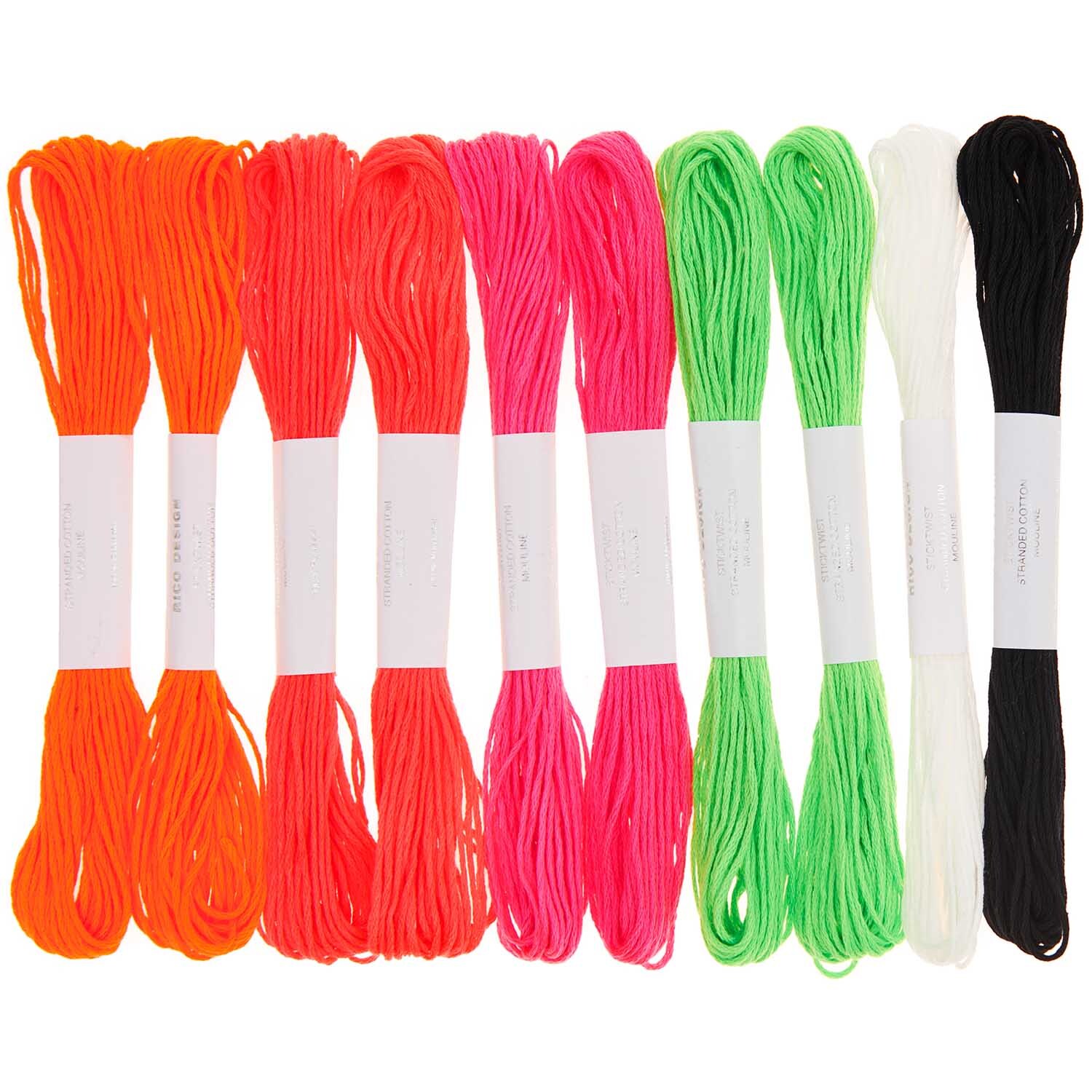 Set de fils à broder Neon 10 pièces 10-teilig from Rico Design Stickgarn Set Neon, 10-teilig von Rico Design, zeigt bunte Fäden in leuchtenden Neonfarben.