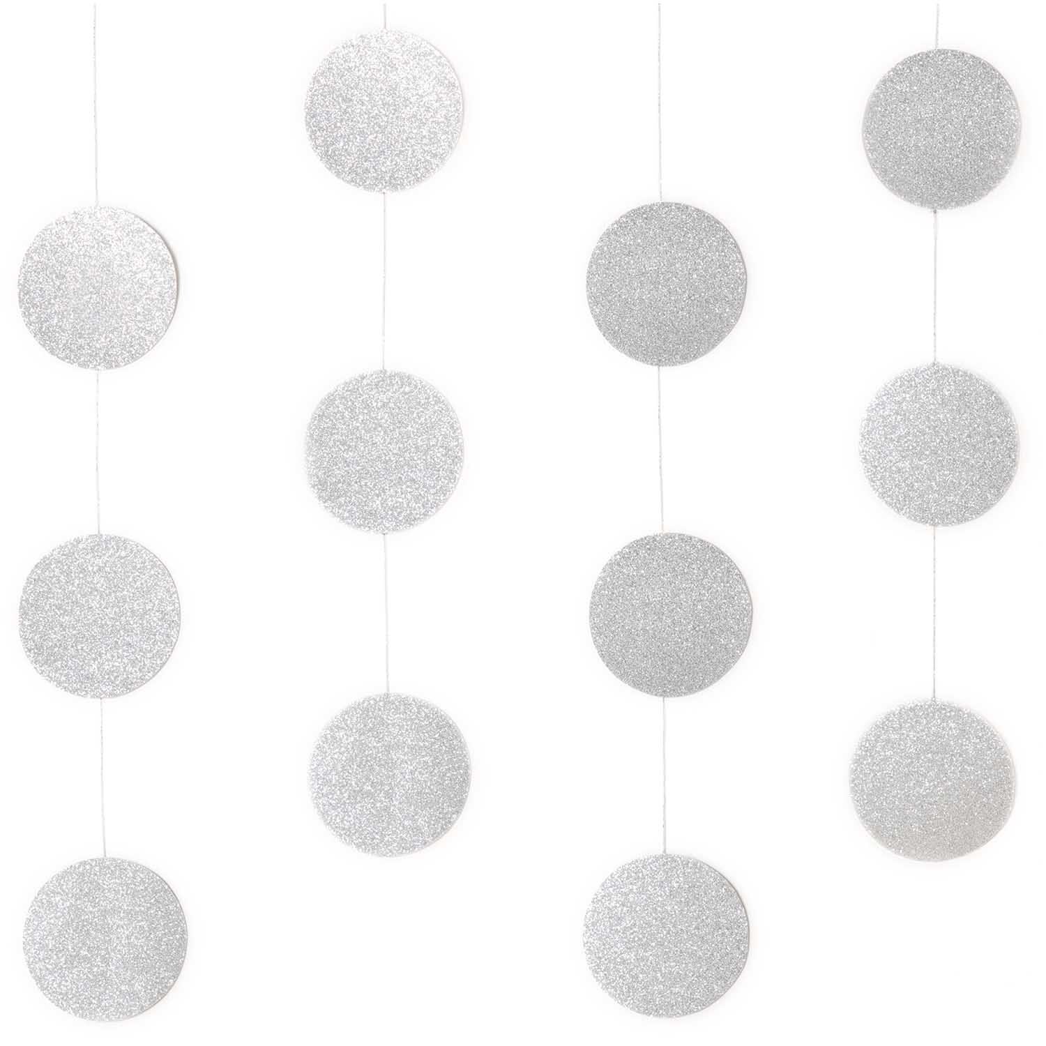 Genähte Girlande Kreise 8cm Glitter-silber 1,7m von Rico Design. Silberne Kreise an einer Schnur, ideal für festliche Dekorationen.