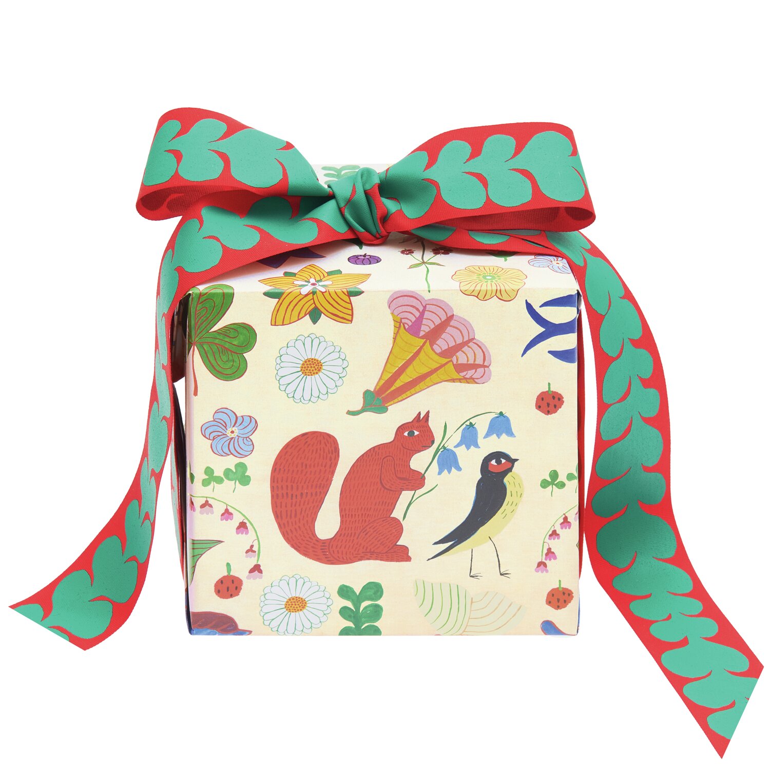 Geschenkpapier Midsommar Magic 70cm 2m 100g/m² von Rico Design Geschenkpapier Midsommar Magic mit buntem Blumen- und Tiermuster, verziert mit einer roten Schleife. Ideal für kreative Geschenkverpackungen.