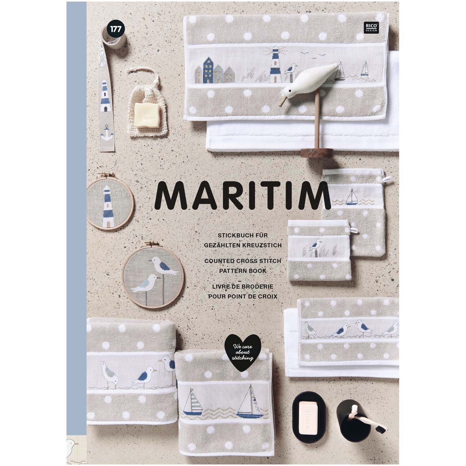 Stickbuch Maritim Nr. 177 zeigt maritime Stickmuster von Rico Design auf beigem Hintergrund mit blauen Akzenten.