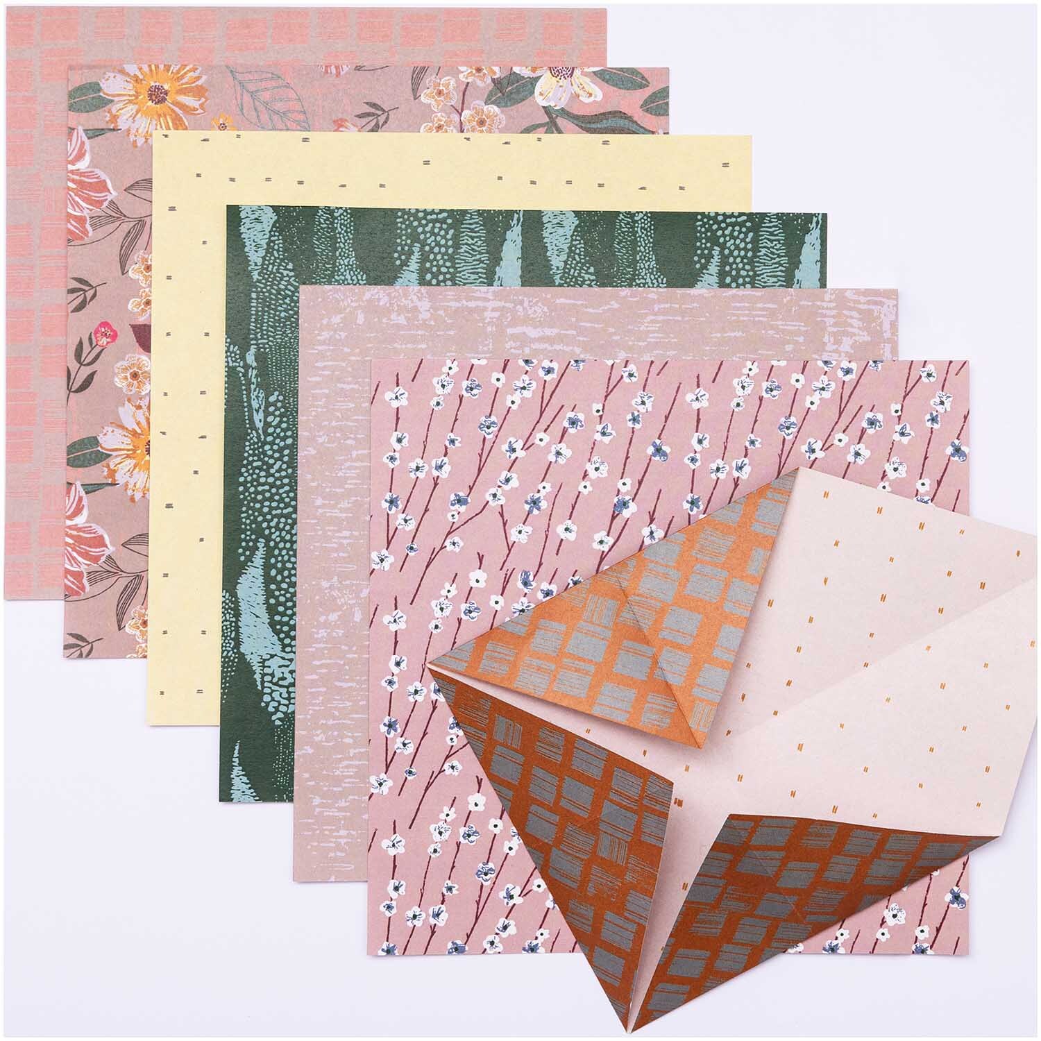 Paper Poetry Origami Nature Matters 15x15cm 50 Blatt von Rico Design Paper Poetry Origami Nature Matters 15x15cm 50 Blatt zeigt bunte Origami-Papiere mit floralen Mustern in Rosa, Grün und Beige.