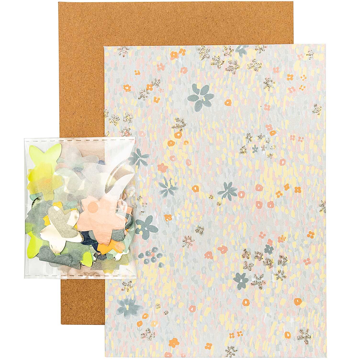 Paper Poetry Grußkartenset Crafted Nature zeigt eine Blumenwiese mit zarten blauen und bunten Blüten. Enthält dekorative Elemente von Rico Design.