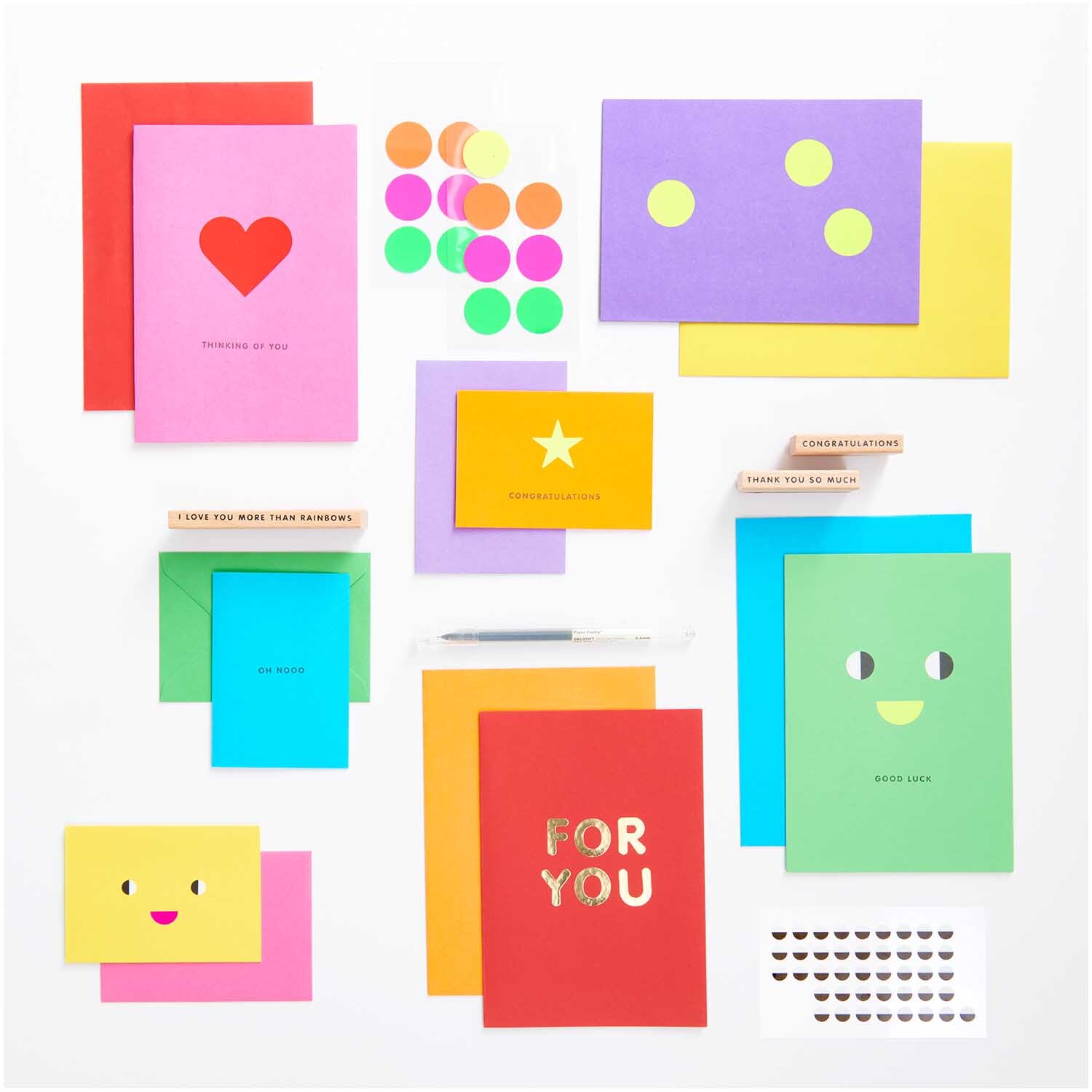 Paper Poetry Kartenset Rainbow classic B6 28-teilig von Rico Design Paper Poetry Kartenset Rainbow classic B6 mit bunten Karten, Stickern und Umschlägen, 28-teilig. Ideal für kreative Grußkarten.