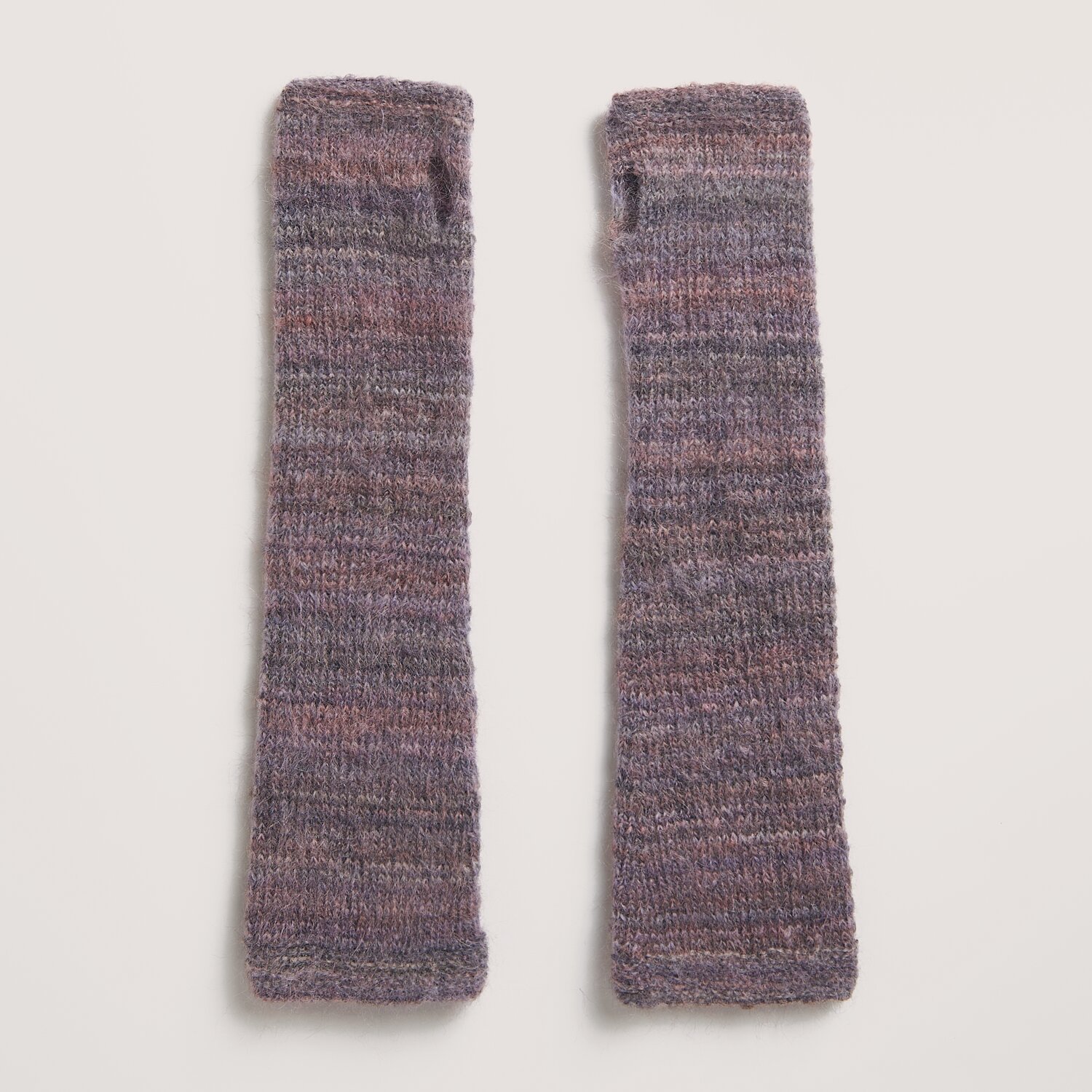 Fashion Meri Mohair Print 50g 275m Farbe Smokey Purple von Rico Design Strickset Armwärmer Modell 03 in Smokey Purple, aus Made by Me No. 21, Herbst-Winter Kollektion.