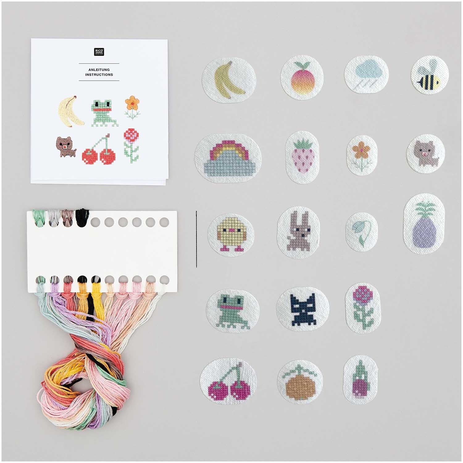 Stick and Stitch Kit de broderie Pixel Art Mix pré-dessiné 18 pièces from Rico Design Stick and Stitch Stickpackung Pixel Art Mix vorgezeichnet zeigt 18 bunte Stickmotive von Rico Design, inklusive Garn und Anleitung.