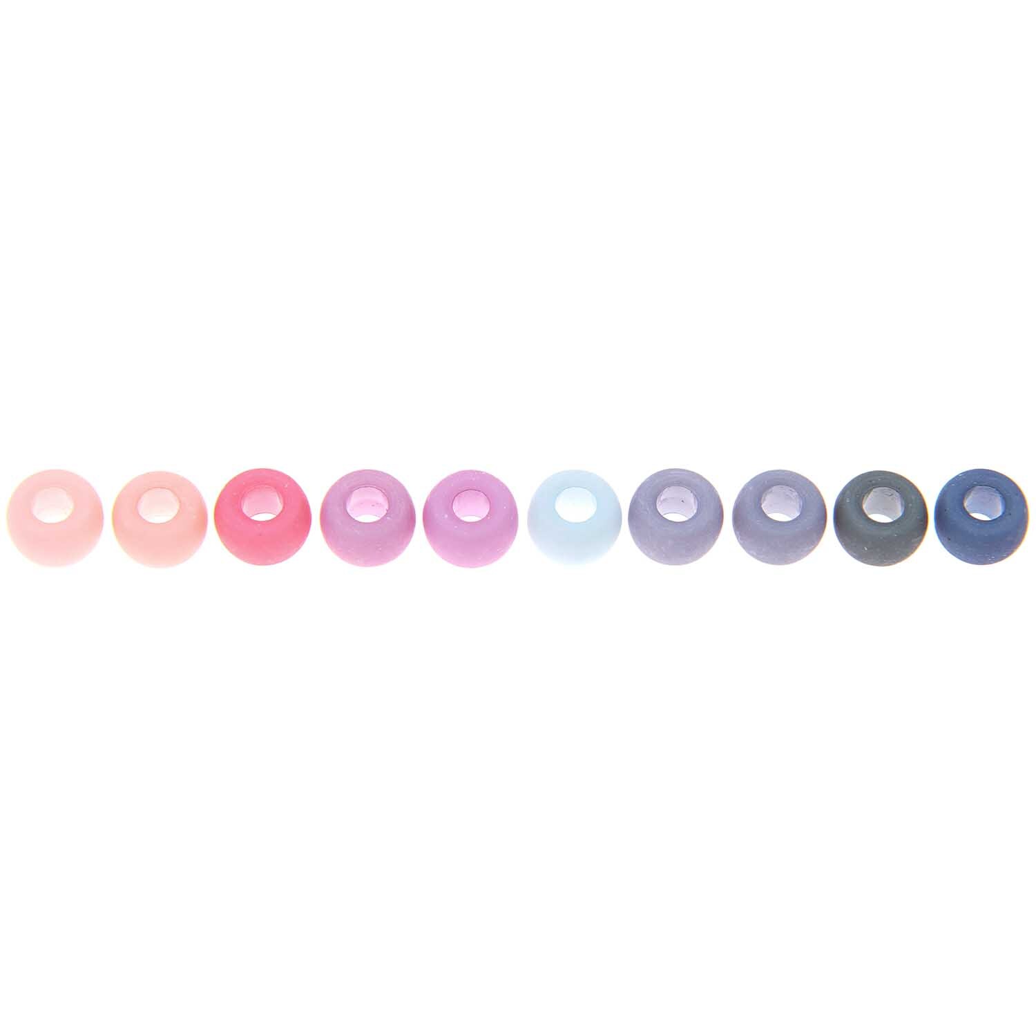 itoshii - Ponii Beads matt Erdfarben 9x6mm, 400 Stück, von Rico Design. Zehn bunte Perlen in verschiedenen Erdtönen aufgereiht.
