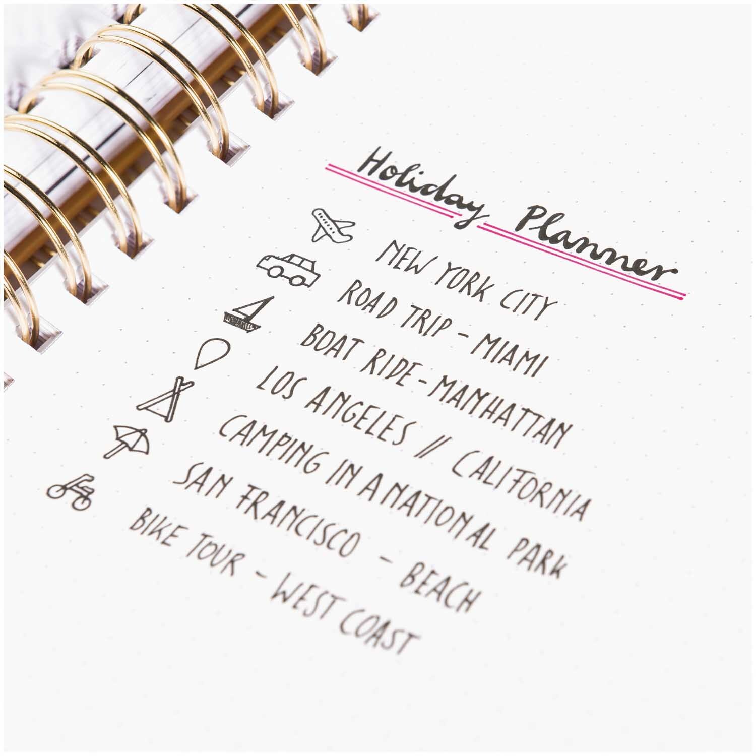 Paper Poetry Bullet Diary Schablone Travel 7x12cm von Rico Design Paper Poetry Bullet Diary Schablone zeigt eine Reiseplanung mit Symbolen und Reisezielen.