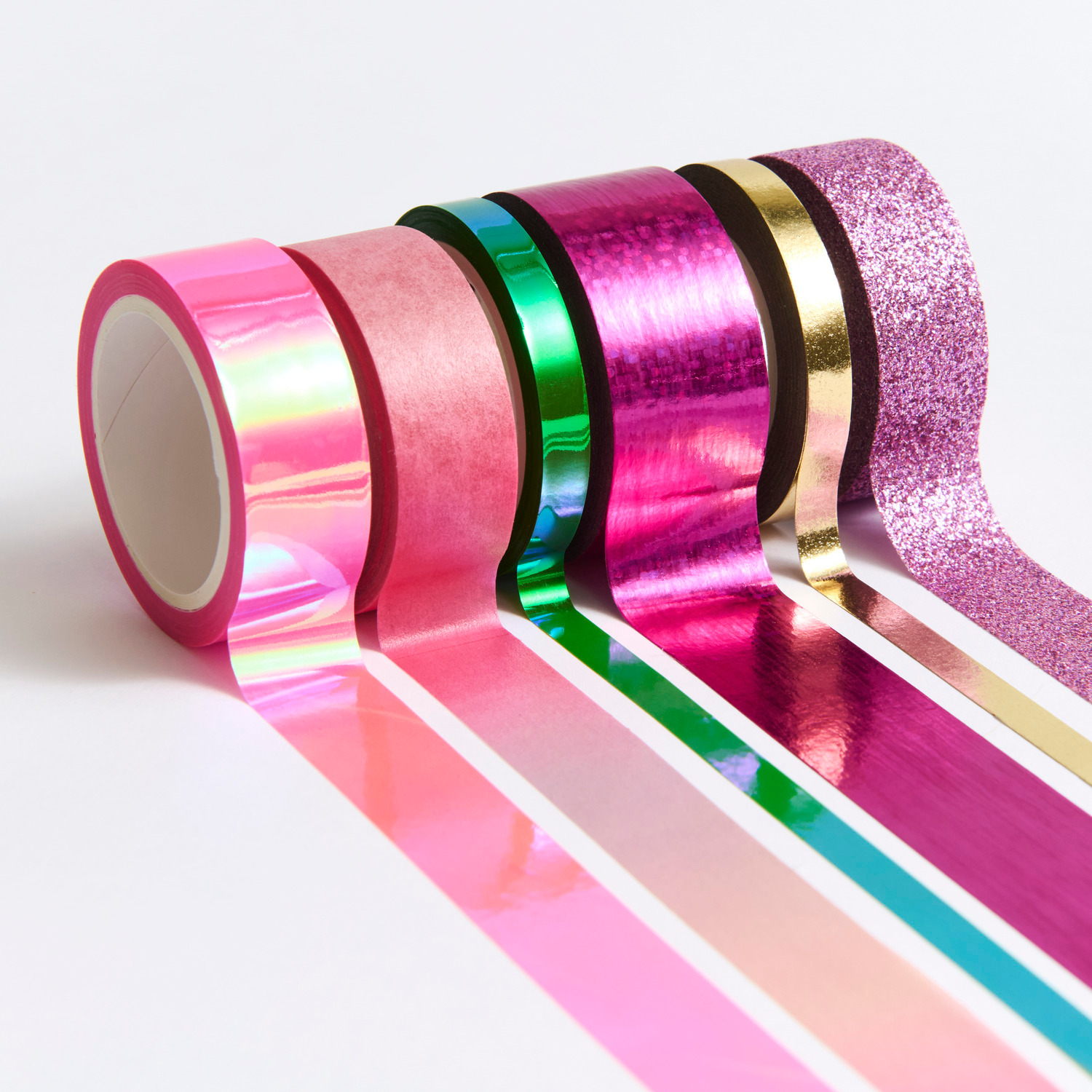 Paper Poetry Mixed Tape Set Pink/Rosa 6-teilig von Rico Design Paper Poetry Mixed Tape Set Pink/Rosa, 6-teilig, von Rico Design. Verschiedene bunte Washi-Tapes in schimmernden und glitzernden Designs.