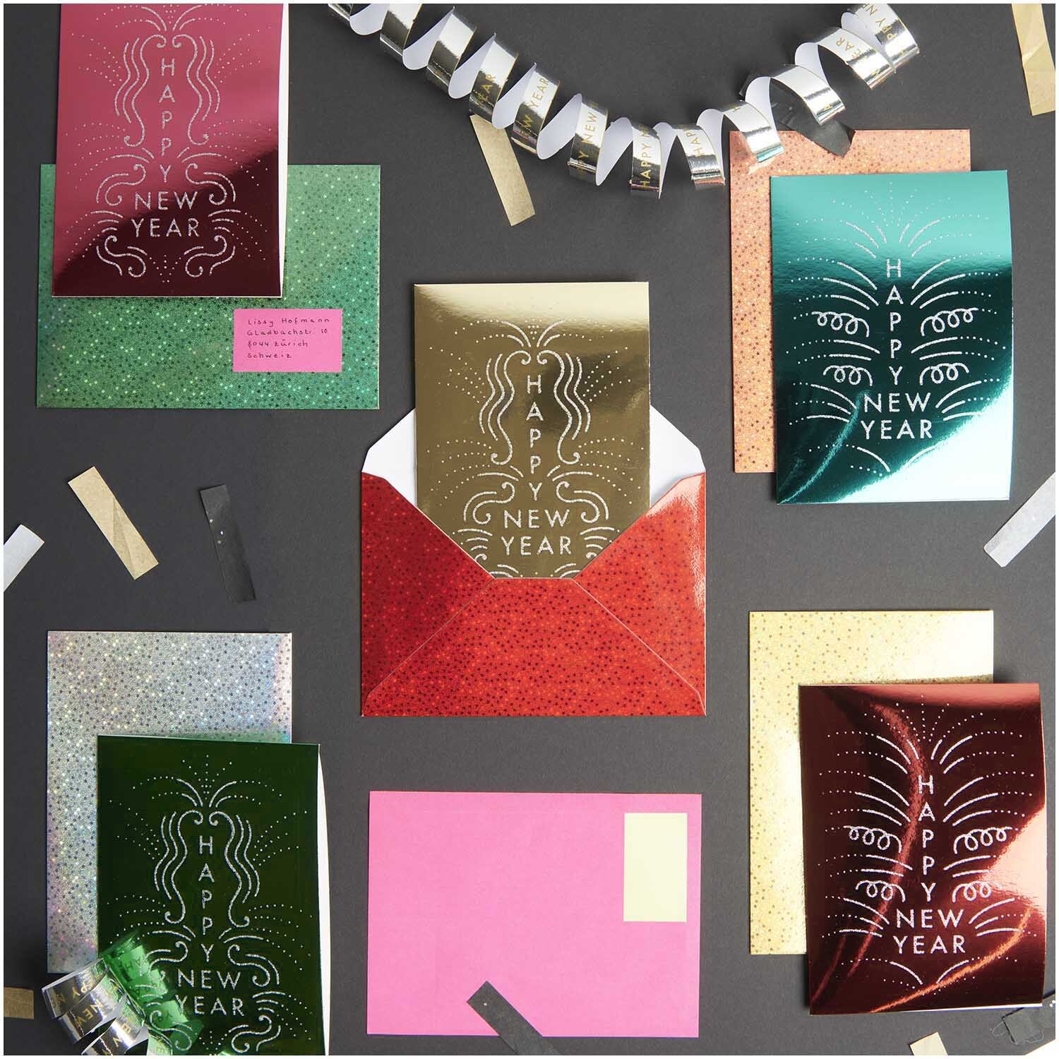Paper Poetry Kartenset Happy New Year multicolor 20-teilig von Rico Design Paper Poetry Kartenset Happy New Year, 20-teilig, zeigt bunte Karten und Umschläge von Rico Design.