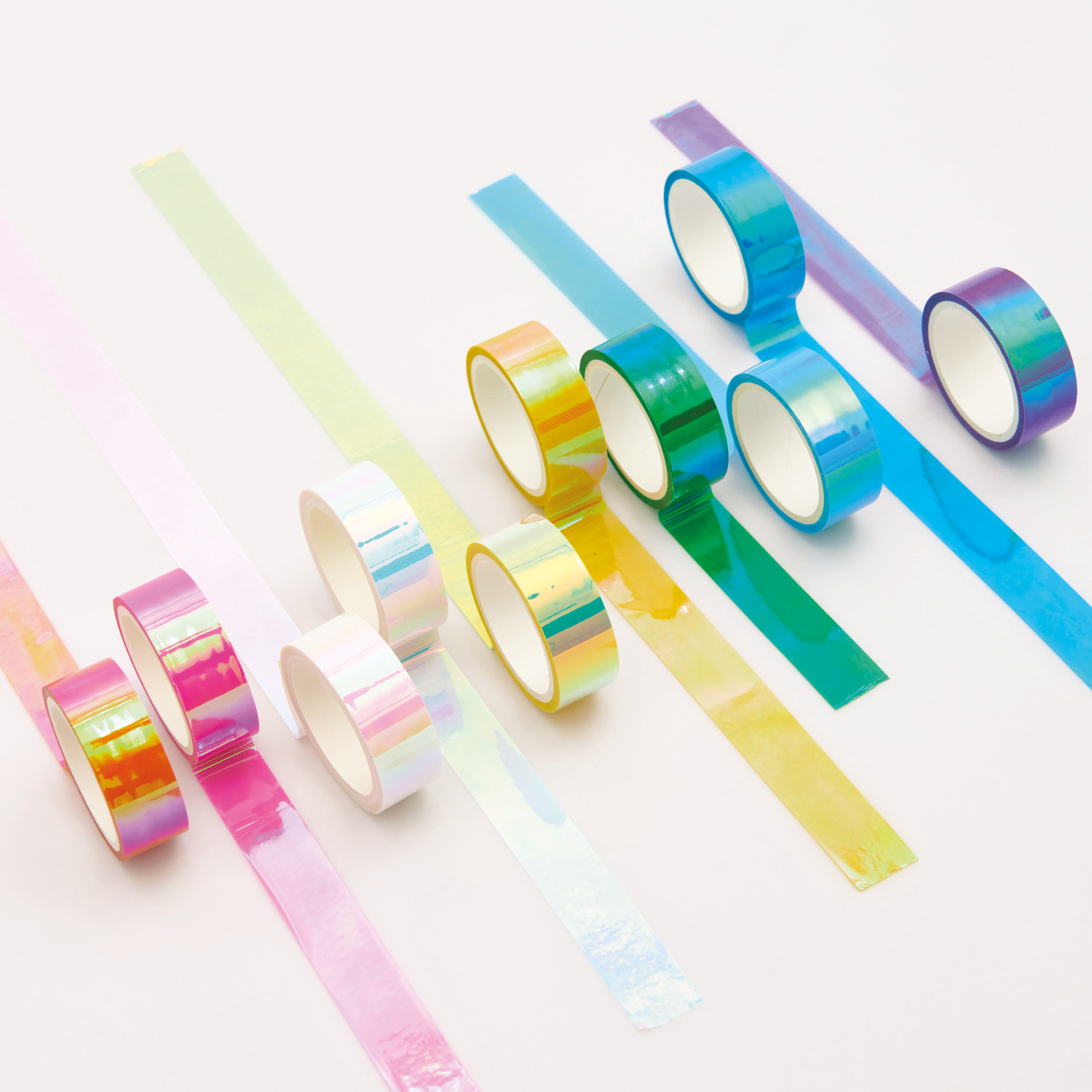 Paper Poetry Tape Mirror Rainbow 1,5cm 5m 10-teilig von Rico Design Paper Poetry Tape Mirror Rainbow: Zehn bunte Klebebänder von Rico Design in verschiedenen Farben und Breiten.