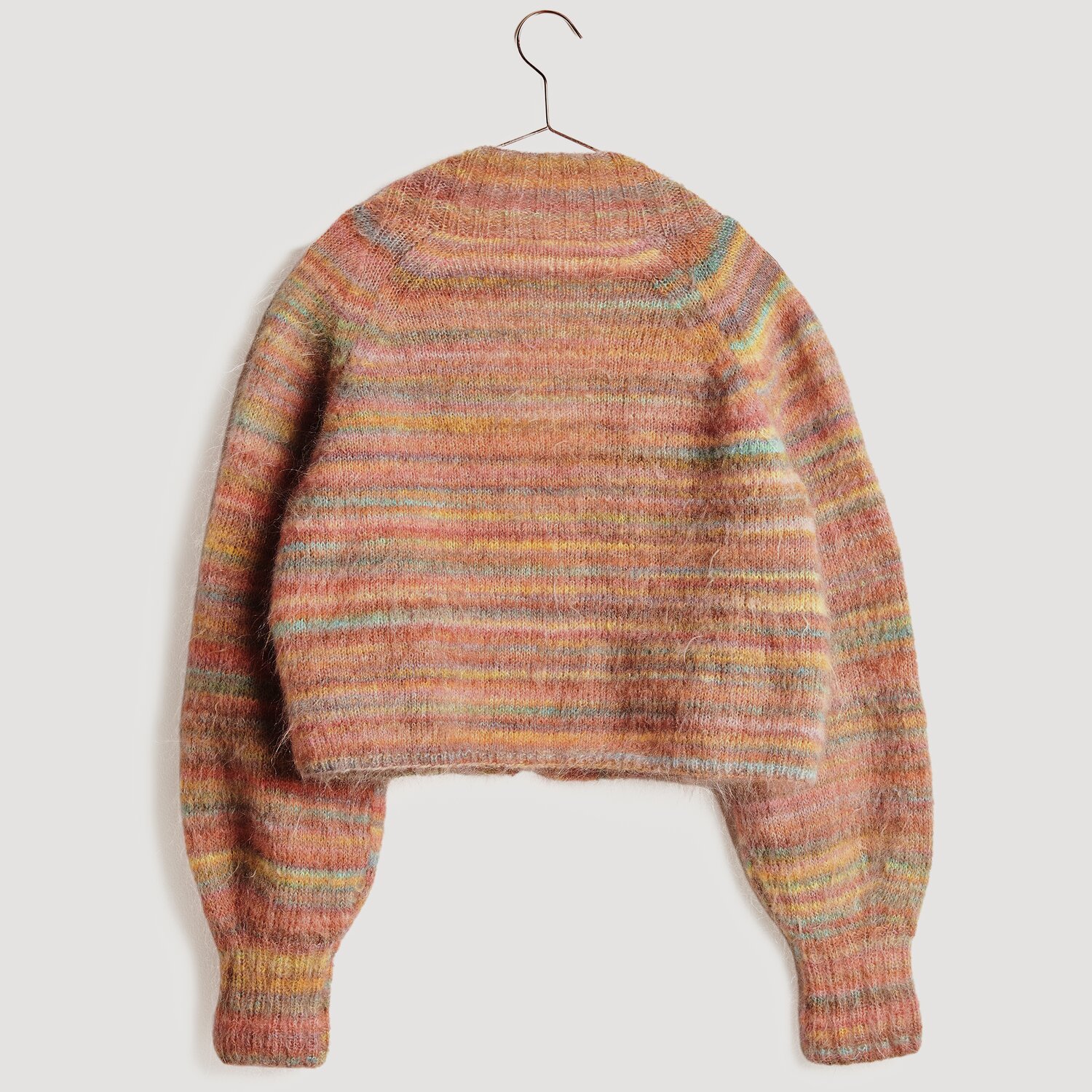 Fashion Meri Mohair Print 50g 275m Farbe Dark Peaches von Rico Design Fashion Meri Mohair Print Pullover in warmen Herbsttönen, gestrickt aus weicher Wolle. Ideal für kühle Tage.