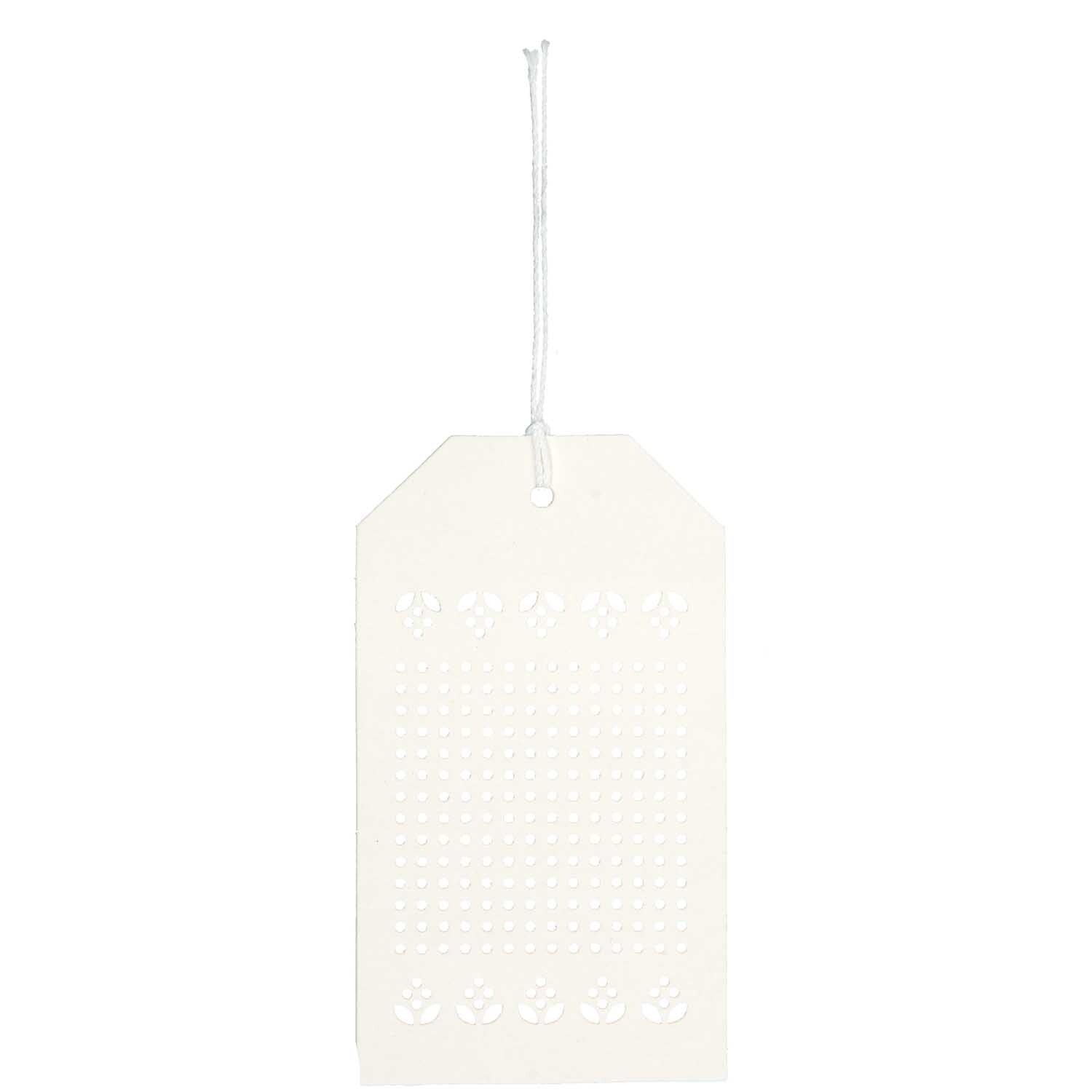 Anhänger zum Besticken von Rico Design in Creme, 24 Stück. Rechteckige Form mit Lochmuster und Aufhängeschnur. Ideal für kreative Projekte.