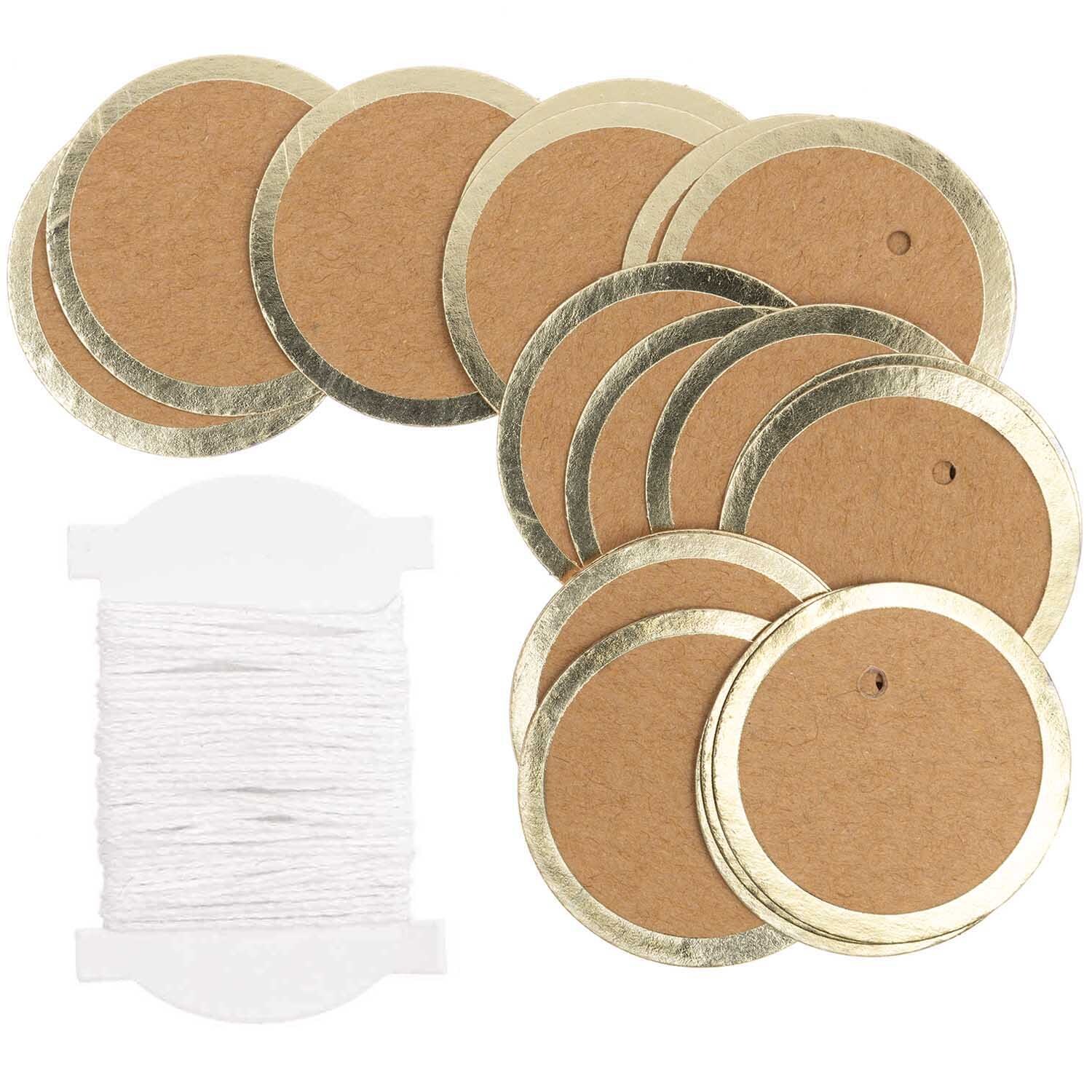 Paper Poetry Papieranhänger Kreise 4cm 24 Stück Farbe Kraftpapier von Rico Design Paper Poetry Papieranhänger Kreise, 4 cm, 24 Stück. Runde Kraftpapier-Anhänger mit goldenen Rändern, inklusive weißem Faden von Rico Design.
