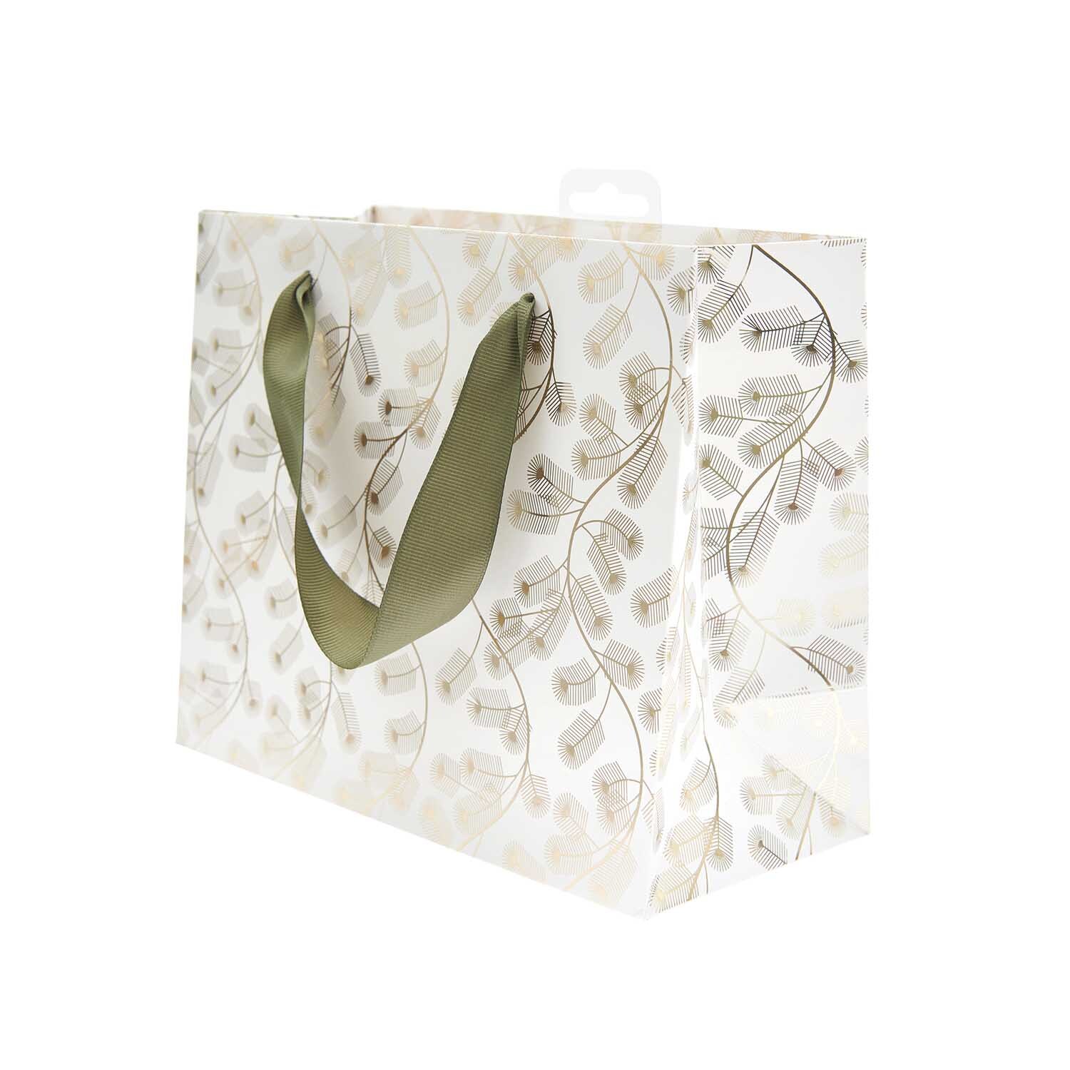 Paper Poetry Geschenktüte Tannenzweige gold 22x18x10cm von Rico Design