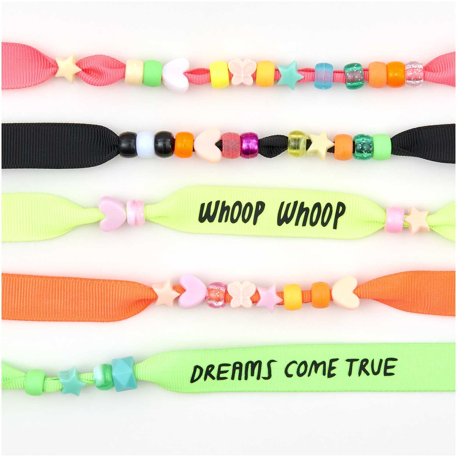 itoshii - Ponii Beads Ripsband Armbänder neon 10 Stück von Rico Design Itoshii - Ponii Beads Ripsband Armbänder in leuchtenden Farben mit Perlen und Botschaften.