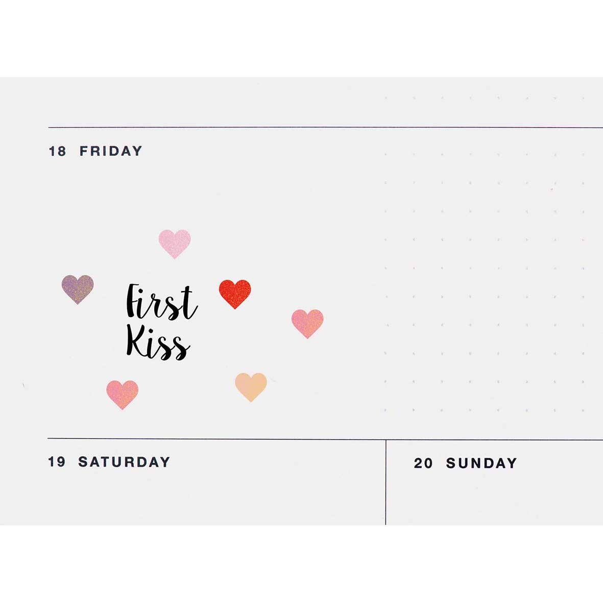 Paper Poetry Gelsticker Herzen Glitter von Rico Design Paper Poetry Gelsticker Herzen Glitter: Mehrfarbige Herzsticker auf einem Kalender mit "First Kiss" Text. Ideal für kreative Dekorationen.