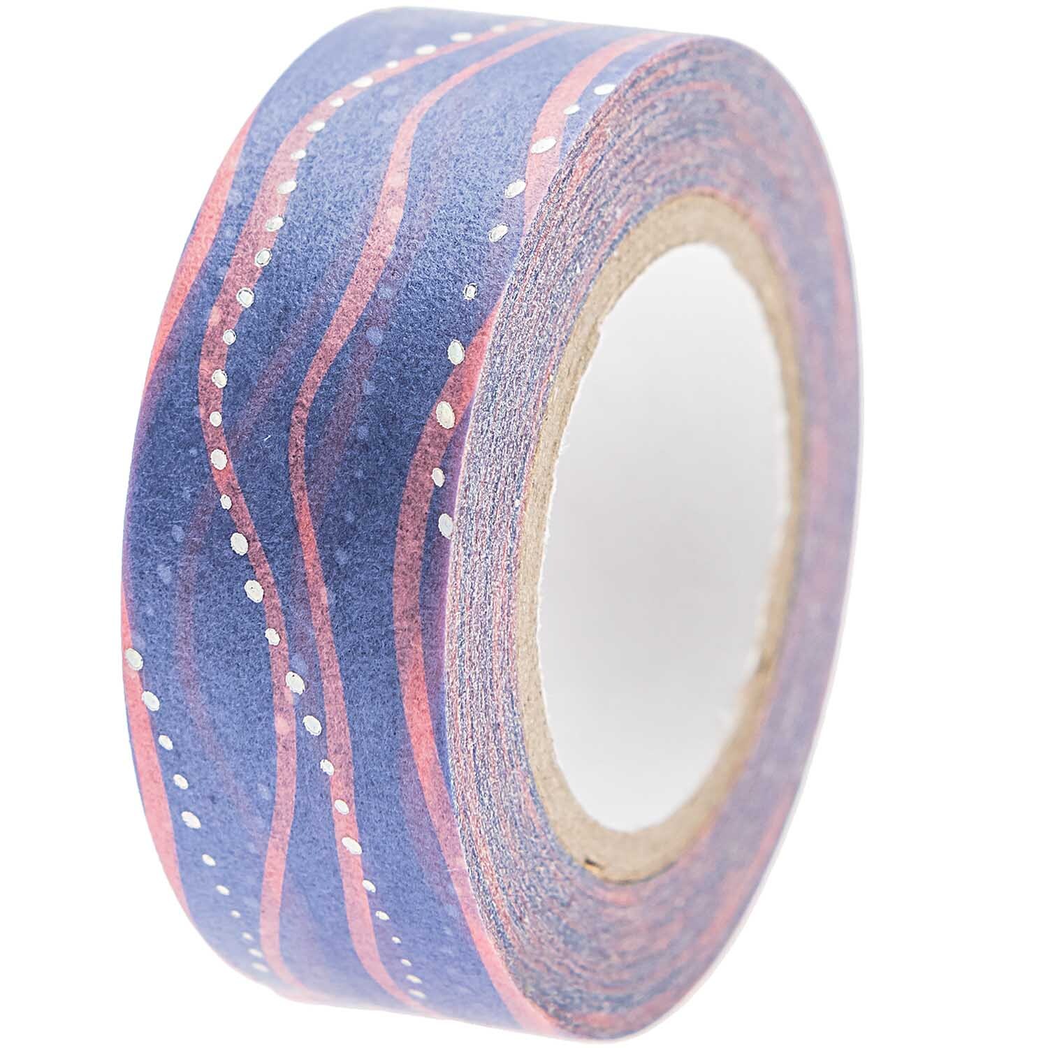 Paper Poetry Tape Mermaid Wellen zeigt ein blau-rosa Design mit wellenförmigen Linien. Marke: Rico Design.