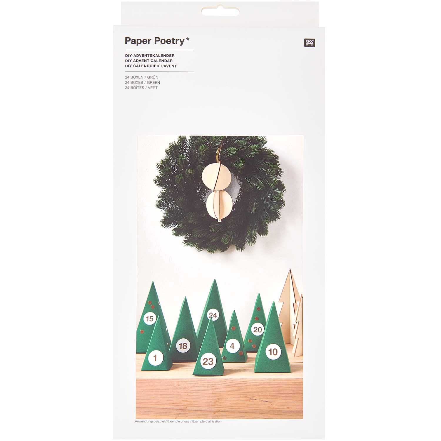 Paper Poetry Adventskalender Bäume 24 Stück Farbe Grün von Rico Design Paper Poetry Adventskalender Bäume 24 Stück von Rico Design. Grüne, nummerierte Baumformen vor einem Kranz.