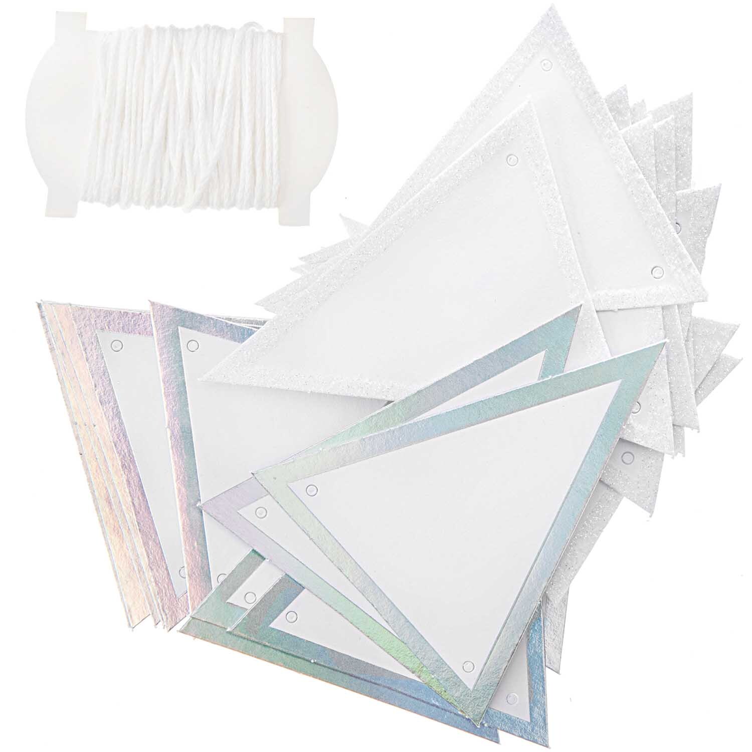 Paper Poetry Papierwimpel in irisierendem Design, 24 Stück, mit weißem Faden und schimmerndem Effekt. Ideal für kreative Dekorationen.