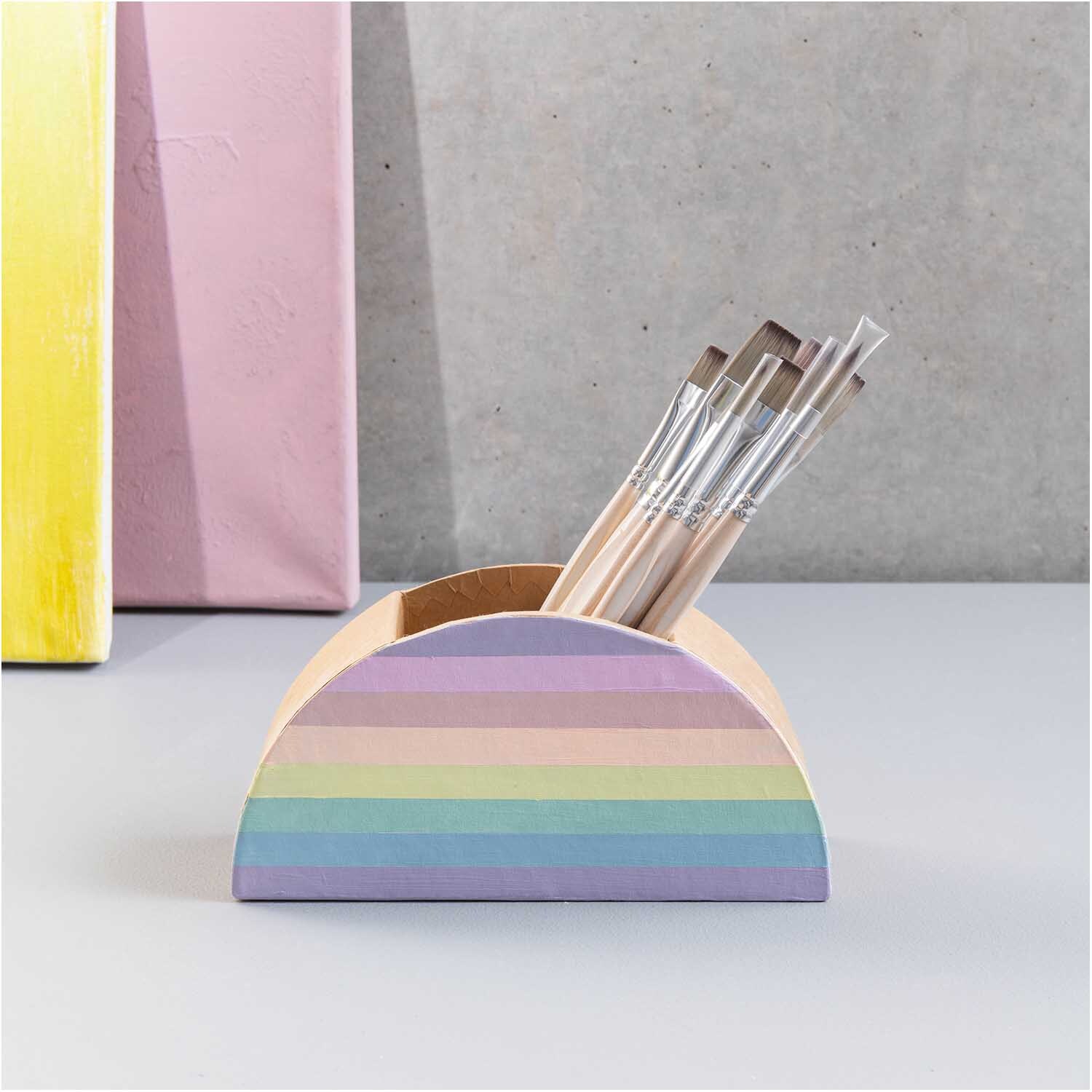 Stiftehalter aus Pappe halbrund 18x9x5cm Farbe Natur von Rico Design