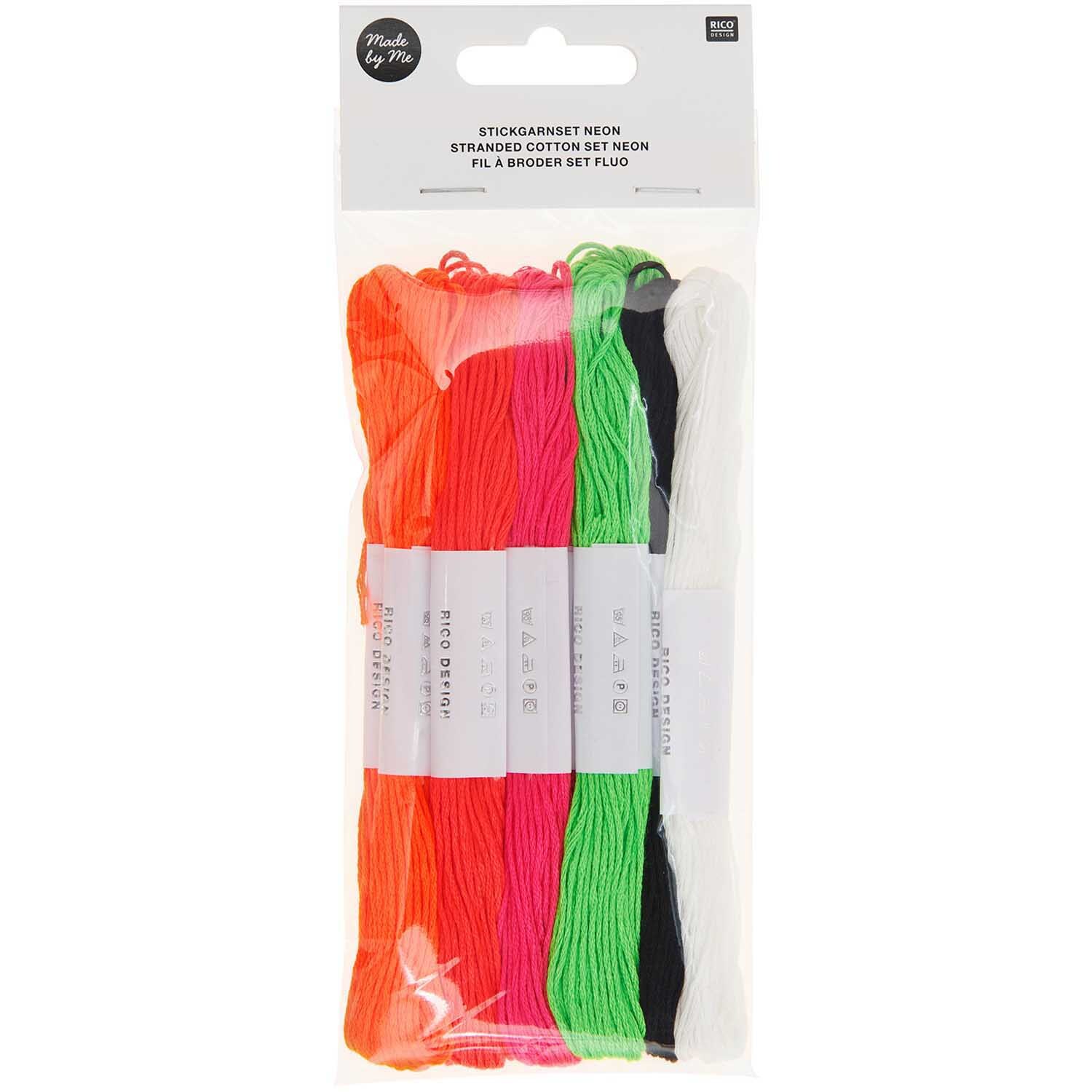 Stickgarn Set Neon, 10-teilig von Rico Design. Enthält leuchtende Farben wie Orange, Pink, Grün und Weiß. Ideal für kreative Projekte.
