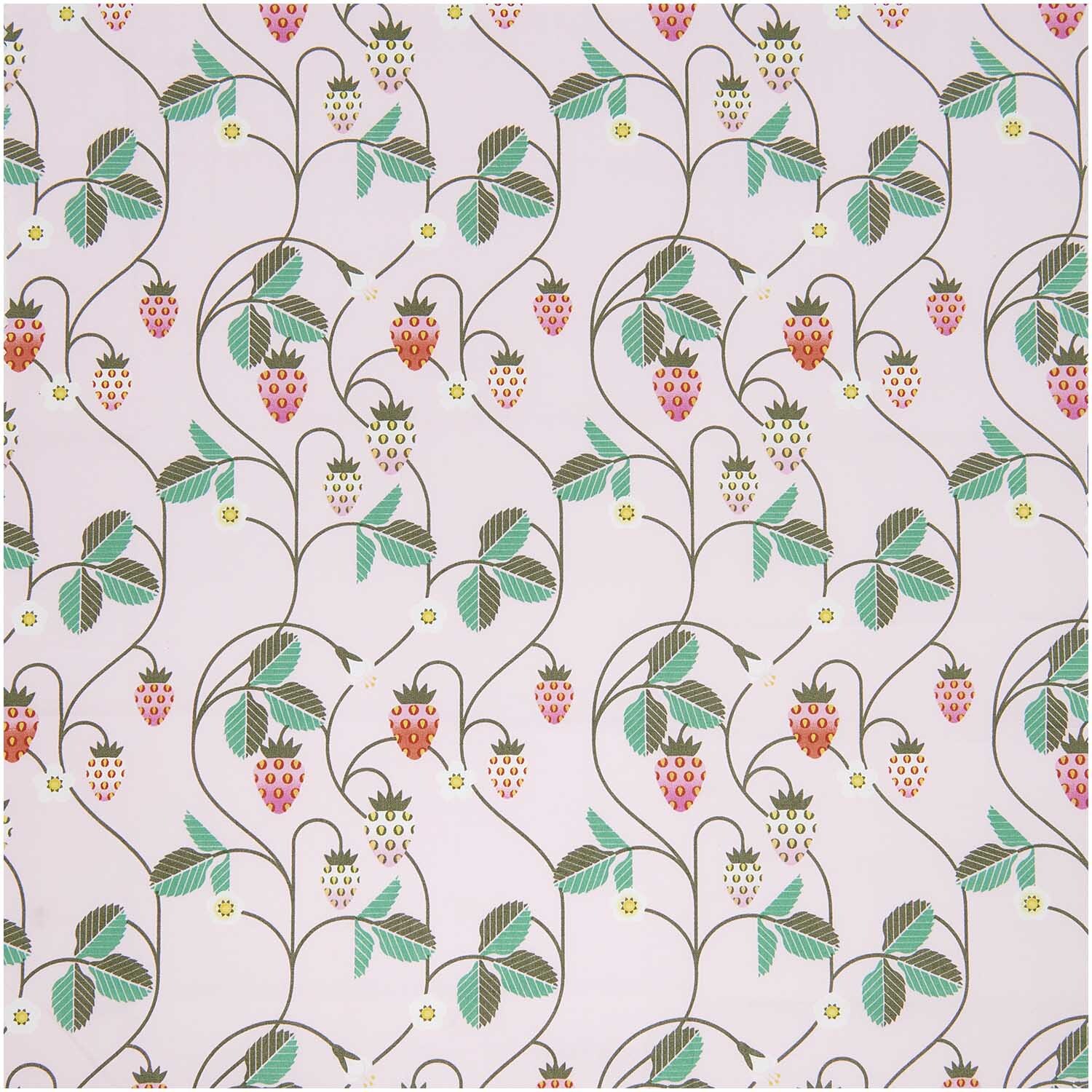 Stoffabschnitt Baumwoll-Popelin mit Erdbeermuster auf rosa Hintergrund, von Rico Design. Ideal für kreative Nähprojekte.