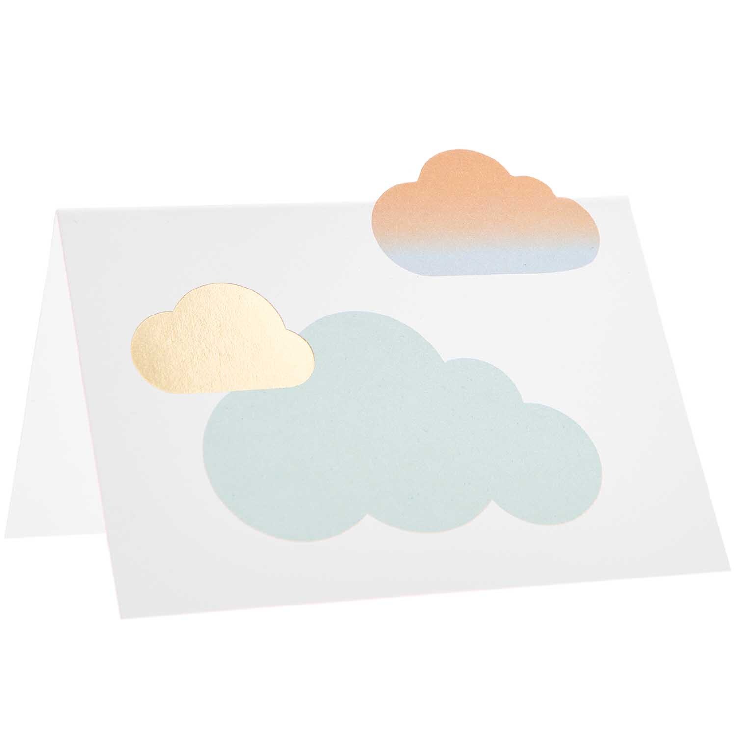 Paper Poetry Tischkarten Wolken 9x12,6cm 8 Stück von Rico Design Paper Poetry Tischkarten mit Wolkenmotiv in Pastellfarben, ideal für elegante Tischdekorationen.