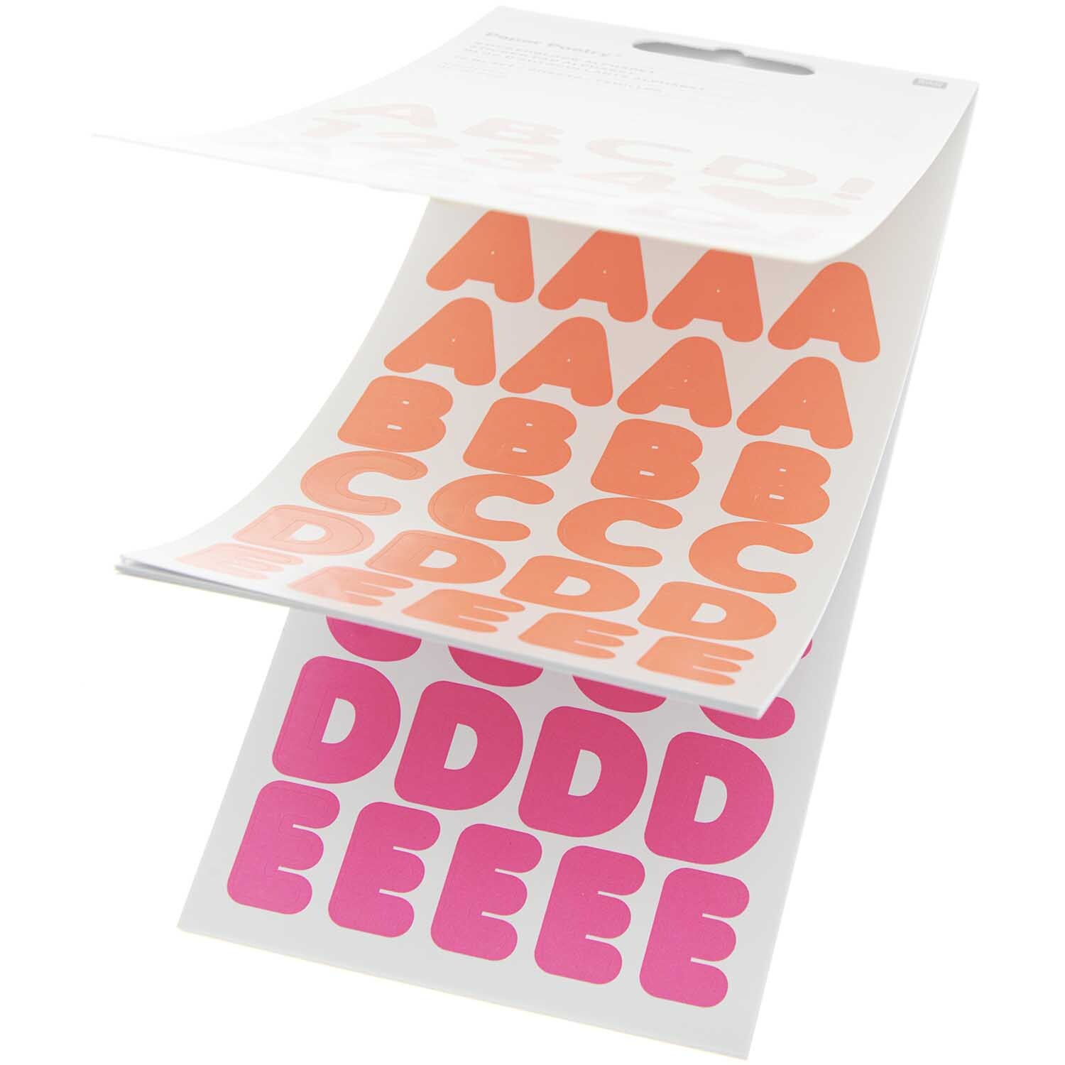 Paper Poetry Stickerblock Alphabet 16 Blatt Farbe Neon von Rico Design Paper Poetry Stickerblock Alphabet 16 Blatt zeigt bunte Buchstabenaufkleber in Neonfarben von Rico Design. Ideal für kreative Projekte.