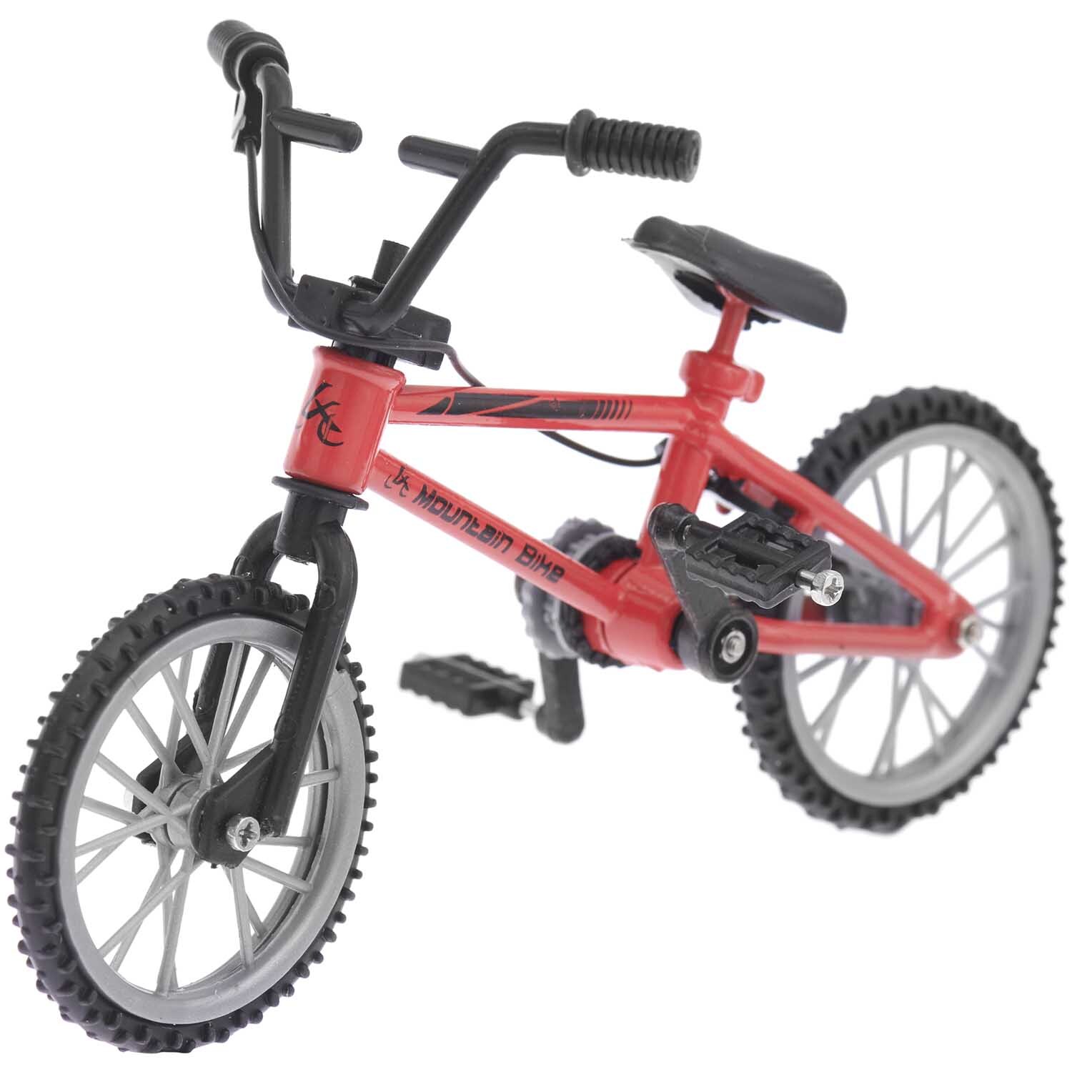 Miniatur Fahrrad 11x7x5cm in leuchtendem Rot von Rico Design, detailgetreu mit schwarzen Reifen und Pedalen. Ideal für Sammler und Modellbau.
