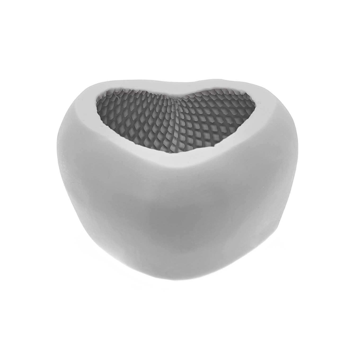 Kerzengießform kleines Herz von Rico Design, graue Form mit herzförmiger Öffnung und strukturierter Innenseite.