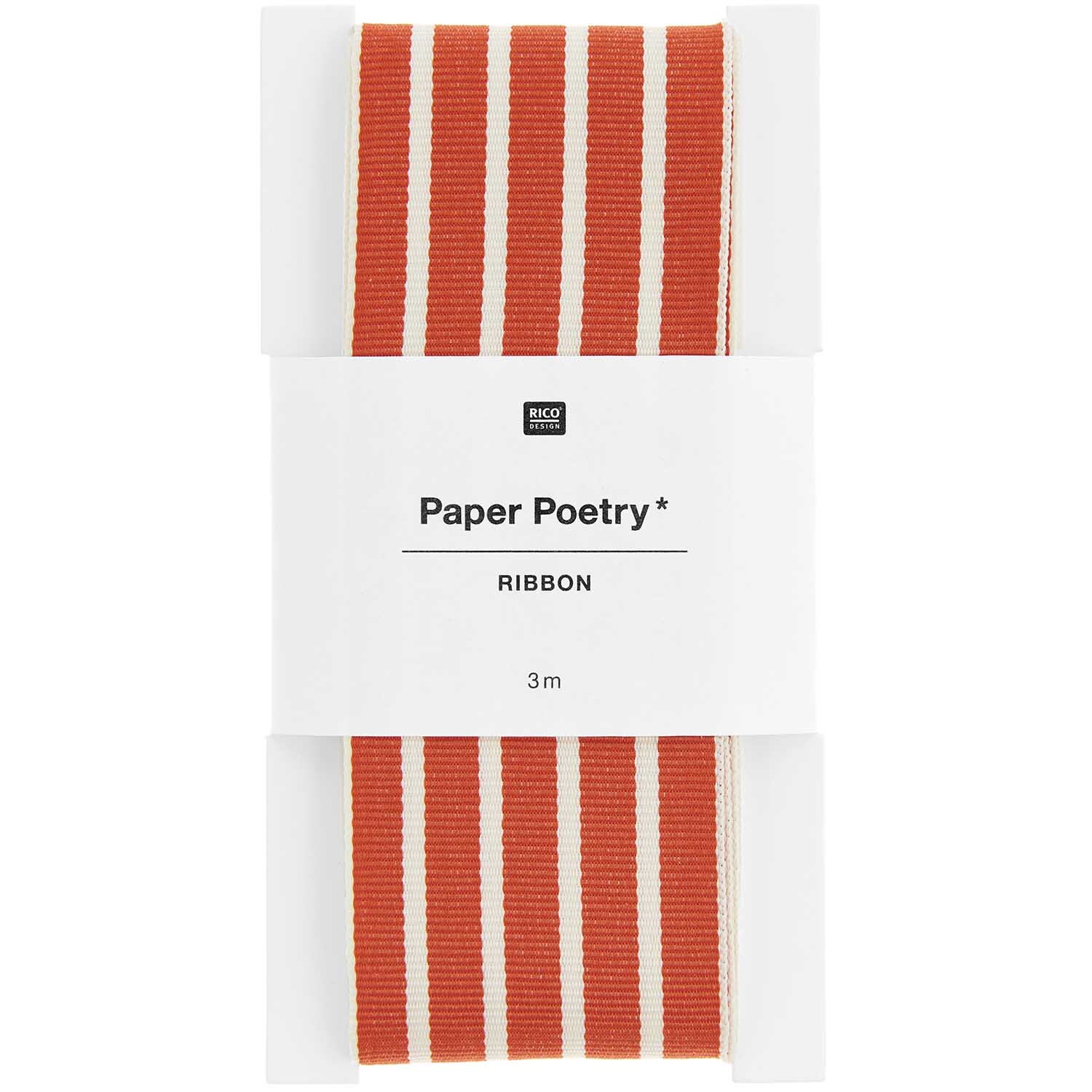 Paper Poetry Webband Streifen 38mm 3m Farbe Rot-Creme von Rico Design Paper Poetry Webband mit Streifen in Rot-Creme von Rico Design, 38mm breit, 3m lang, auf weißem Hintergrund.