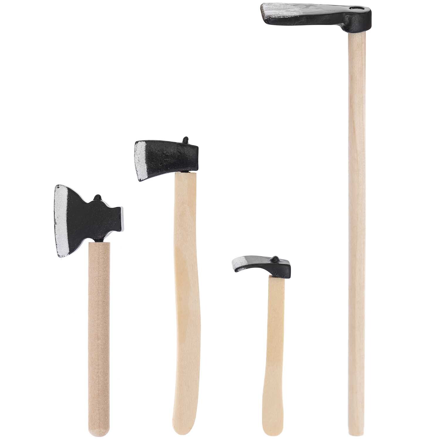 Miniatur Gartenwerkzeug, 4-teilig, von Rico Design. Enthält kleine Werkzeuge mit Holzgriffen.