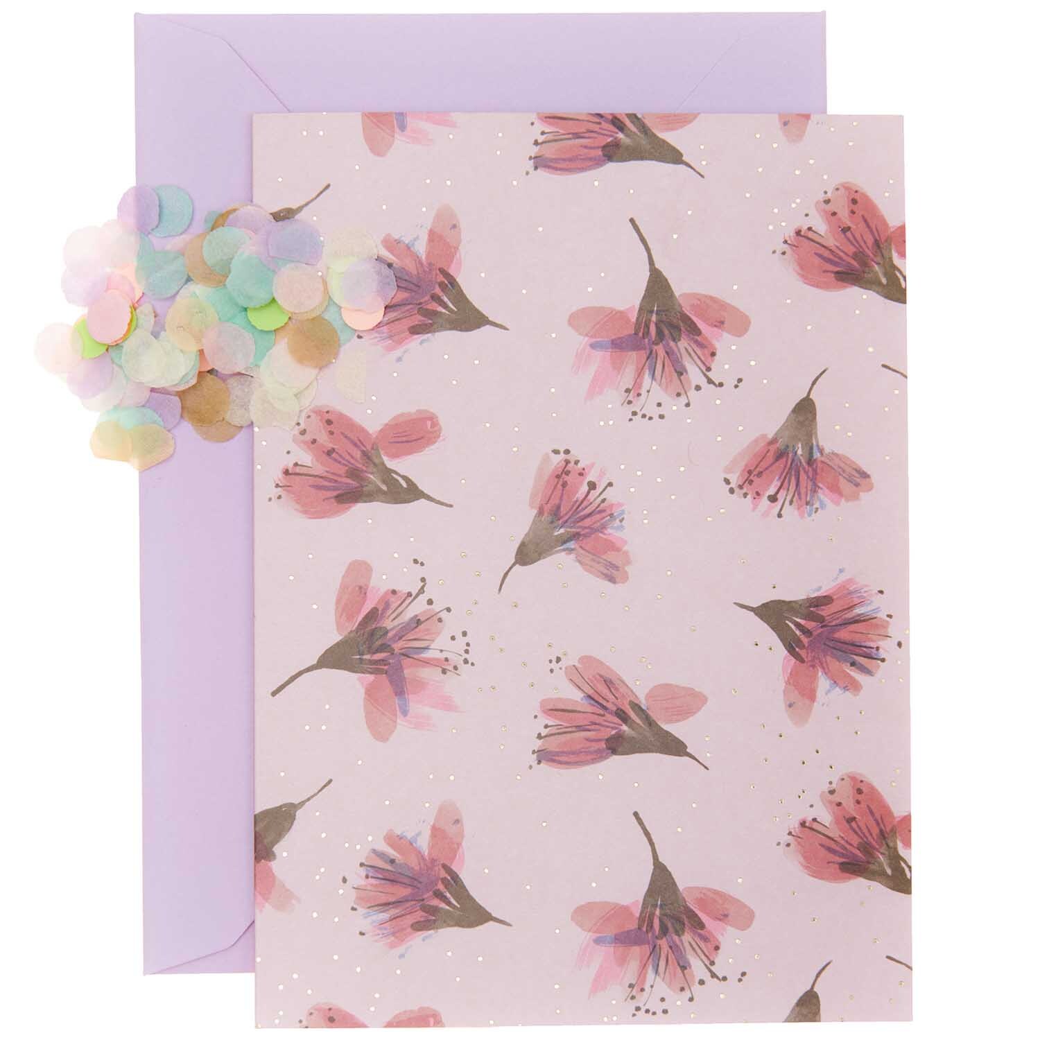 Paper Poetry Grußkartenset mit Kirschblütenmuster, begleitet von einem lila Umschlag und buntem Konfetti. Ideal für kreative Grüße.