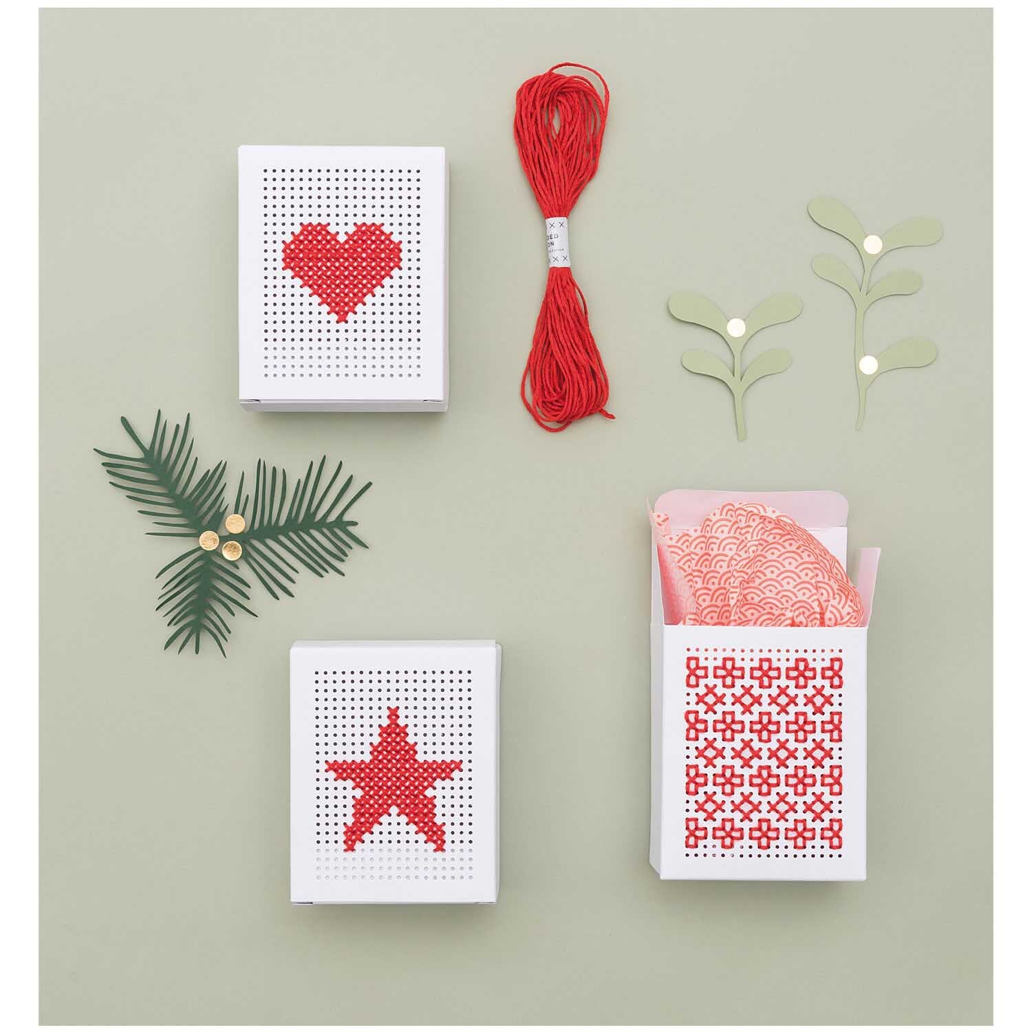 Paper Poetry Geschenkboxen zum Besticken weiß 3er Set von Rico Design