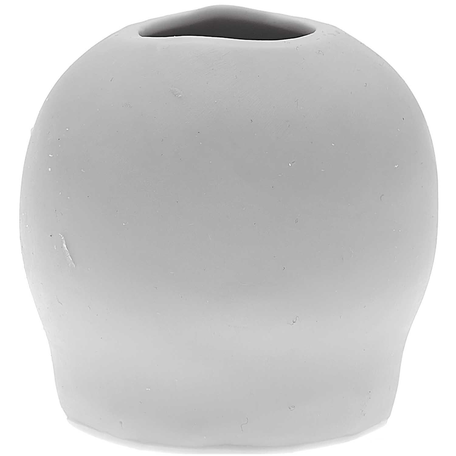 Kerzengießform Kugel 74x74x65mm von Rico Design in schlichtem Grau, ideal zum Erstellen von runden Kerzen.