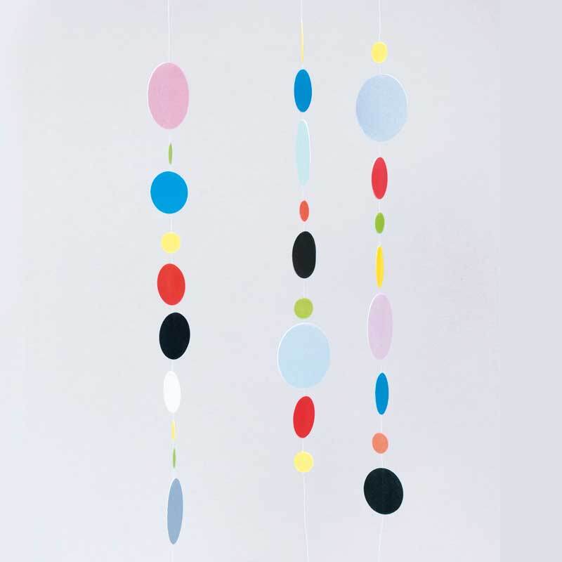 Office Sticker Punkte 8mm 4 Bogen Farbe Pastell von Rico Design Office Sticker Punkte 8mm 4 Bogen: Bunte, hängende Kreise in verschiedenen Farben, ideal für kreative Dekorationen.