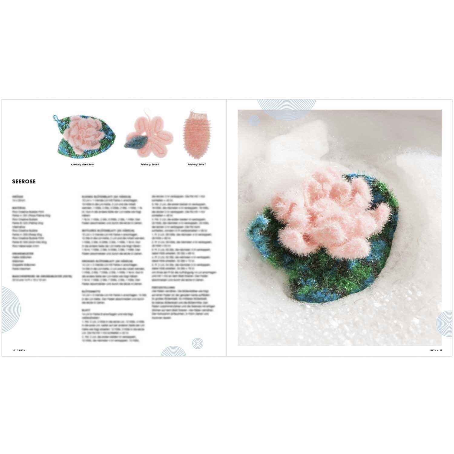 Creative Bubble - Bubble Bath: Strickanleitung von Rico Design mit rosa Blume auf grünem Hintergrund in Seifenblasen.