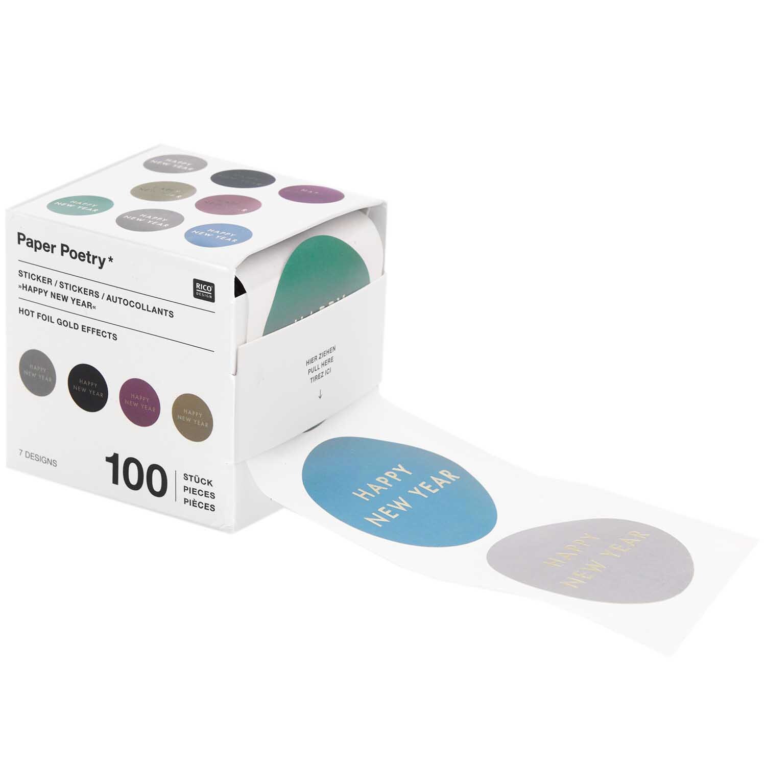 Paper Poetry Sticker Happy New Year Ø 5cm, 100 Stück auf Rolle, in verschiedenen Farben auf weißem Hintergrund, von Rico Design.