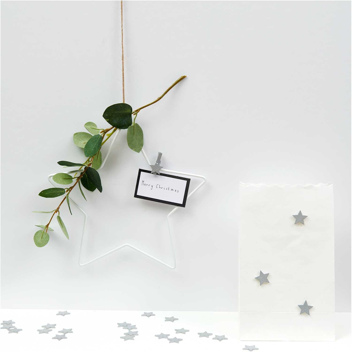 Dekoklammern Stern silber 3cm 8 Stück von Rico Design Dekoklammern Stern silber 3cm 8 Stück: Elegante, silberne Sternklammern von Rico Design für kreative Dekorationen.