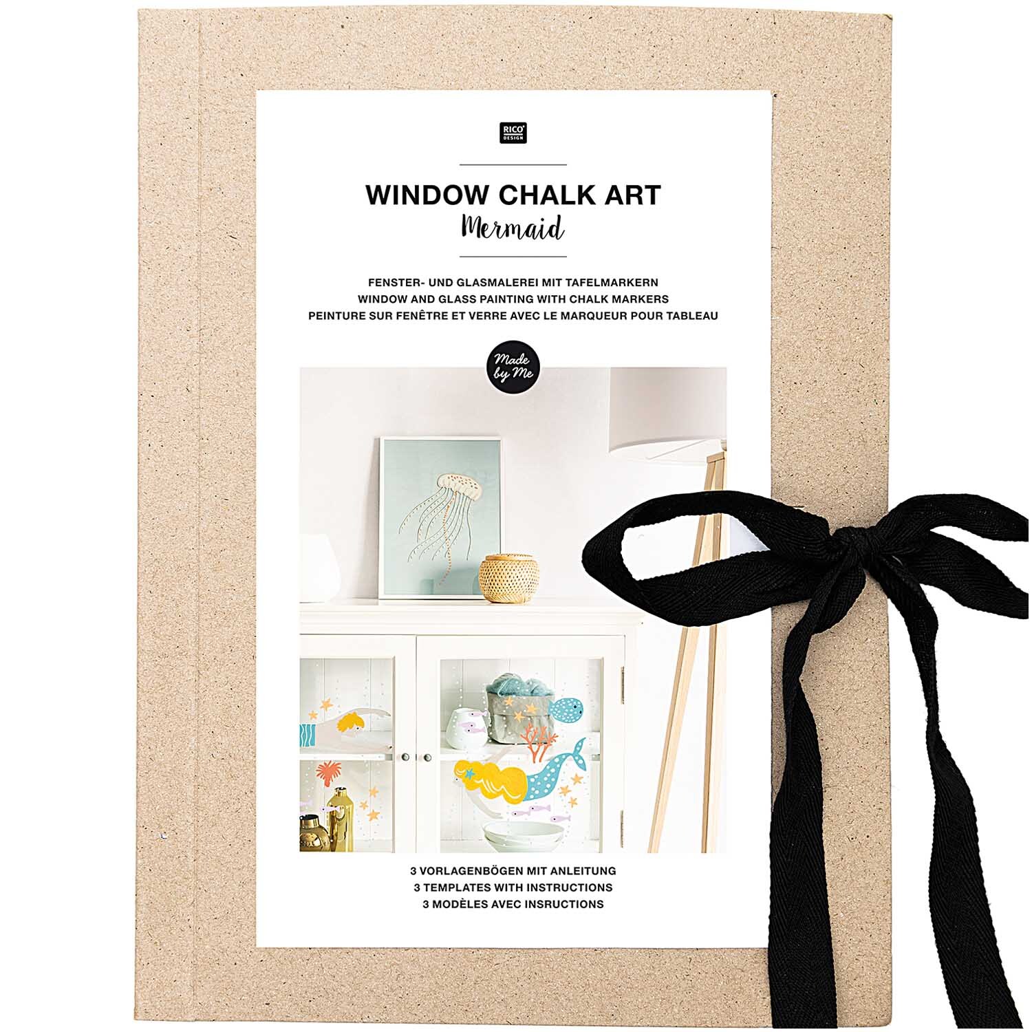 Vorlagenmappe Mermaid für Fenster- und Glasmalerei mit Kreidestiften von Rico Design, beige Mappe mit schwarzer Schleife.