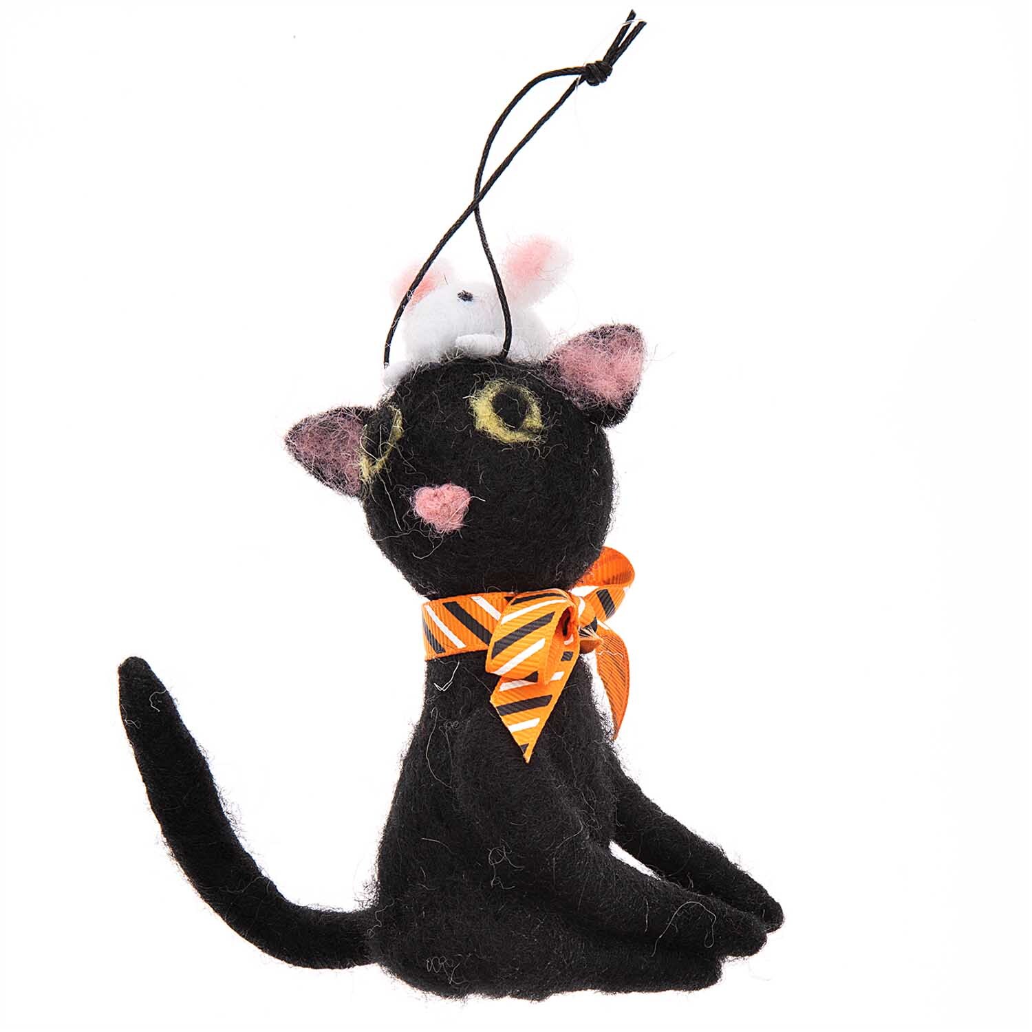 Katze mit Maus handgefilzt 8x12cm, von Rico Design. Schwarze Filzkatze mit orangefarbener Schleife und weißer Maus auf dem Kopf.