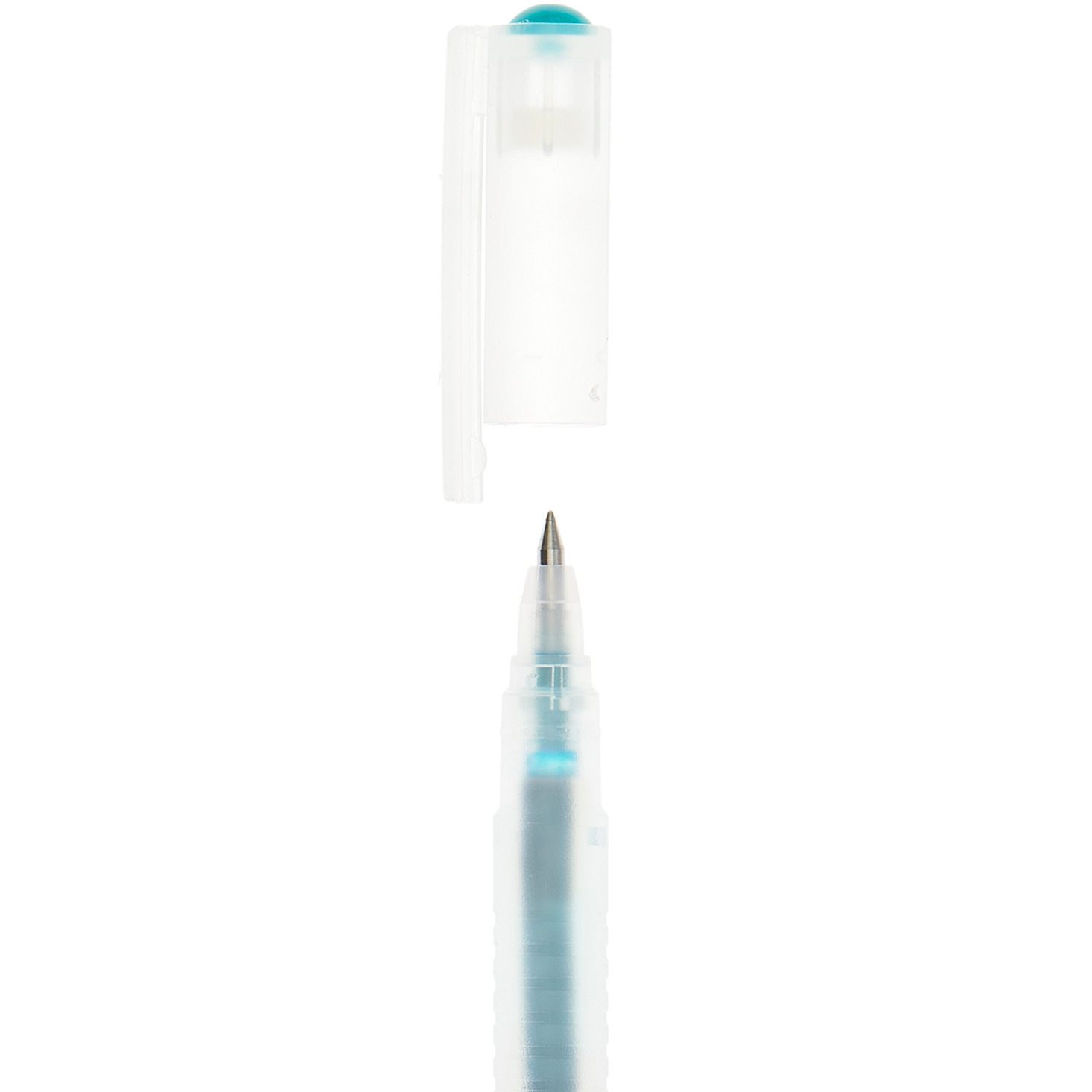 Gel pen Basic 0.5mm colour Turquoise from Rico Design Gelstift Basic 0,5mm von Rico Design in Nahaufnahme, zeigt die Spitze und die abgenommene Kappe.