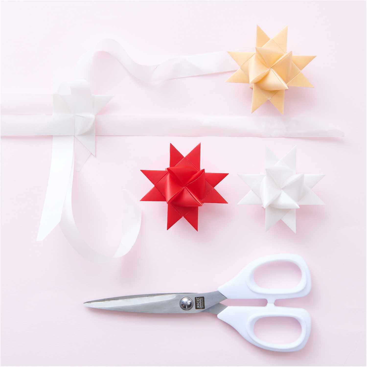 Paper Poetry Fröbelstreifen Transparentpapier rot M+L 40 Stück von Rico Design