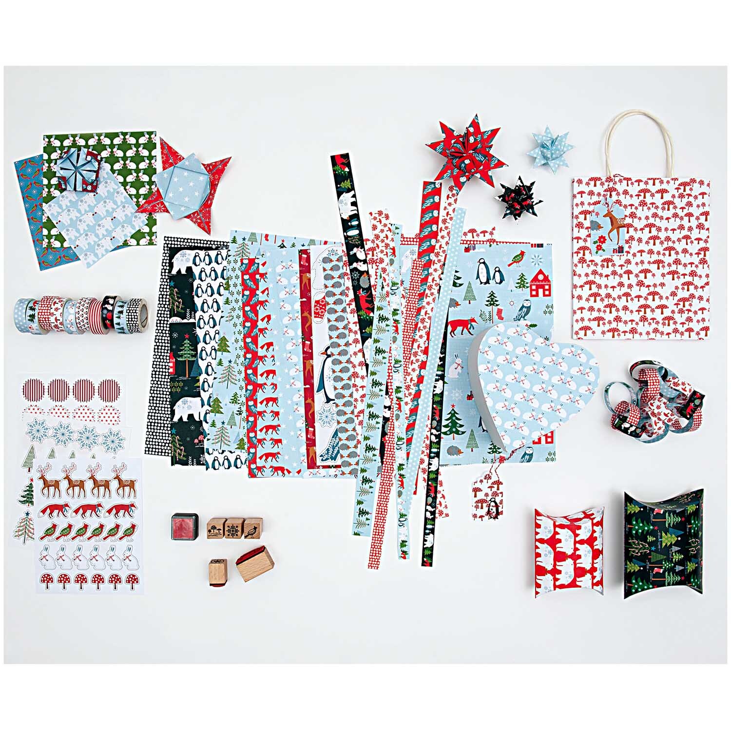 Paper Poetry Tape Set Winterwald blau-rot 1,5cm 10m 5 Stück von Rico Design Paper Poetry Tape Set Winterwald mit winterlichen Motiven, ideal für kreative Bastelprojekte.
