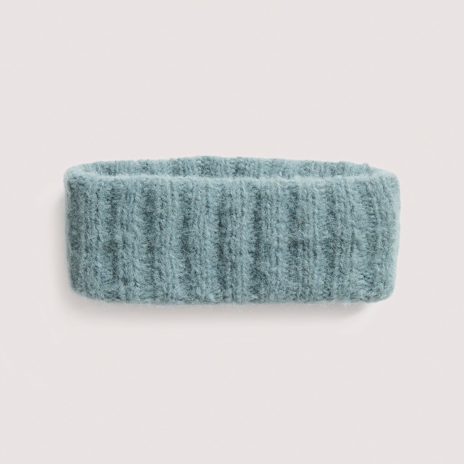 Luxury Pure Baby Alpaca 50g 150m Farbe Rauchblau von Rico Design Strickset Stirnband Modell 11 aus Luxury Knits: Weiches, blaues Stirnband aus Premium Natural Fibres, ideal für kalte Tage.