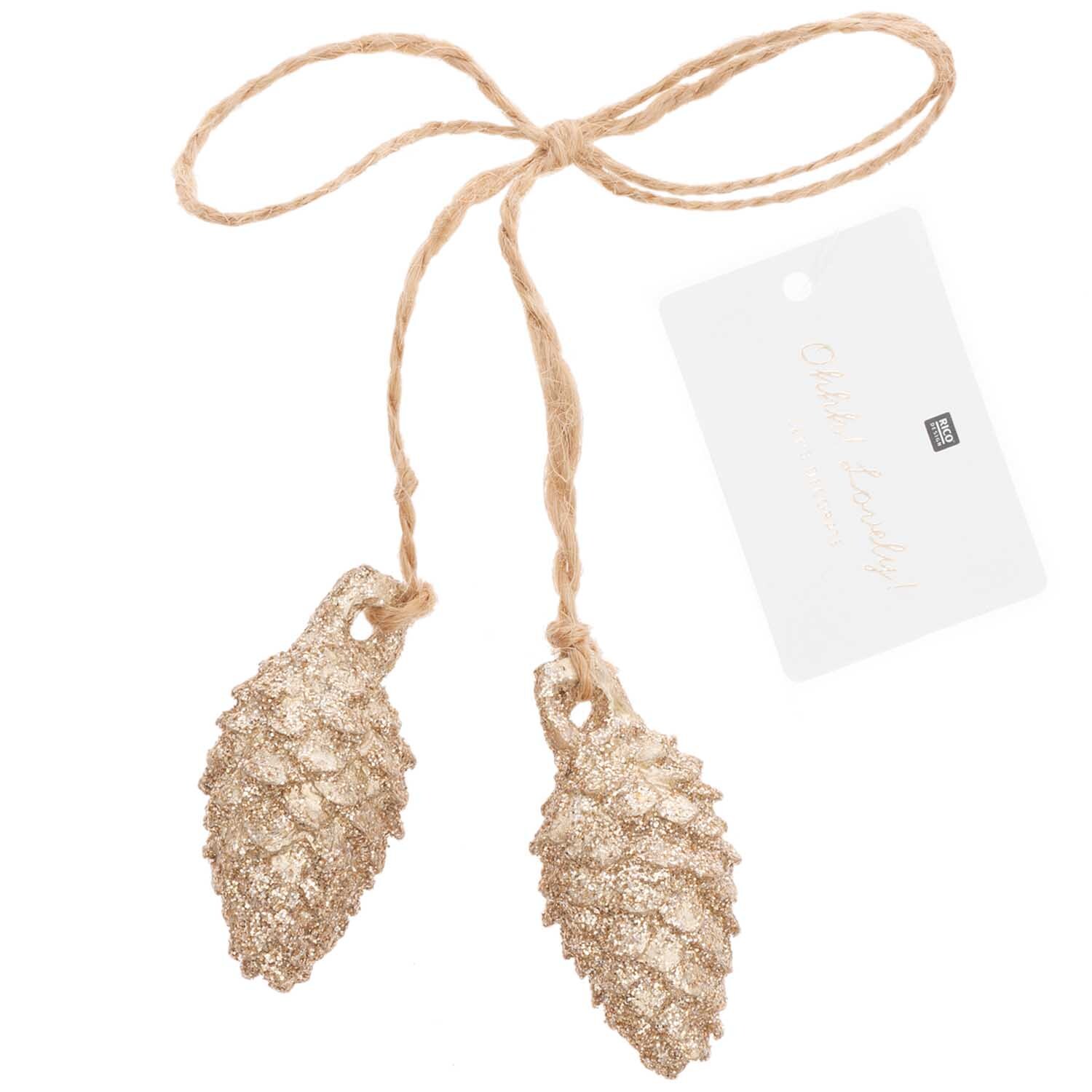 Hänger Zapfen aus Polyresin 2,5x4cm Farbe Gold von Rico Design
