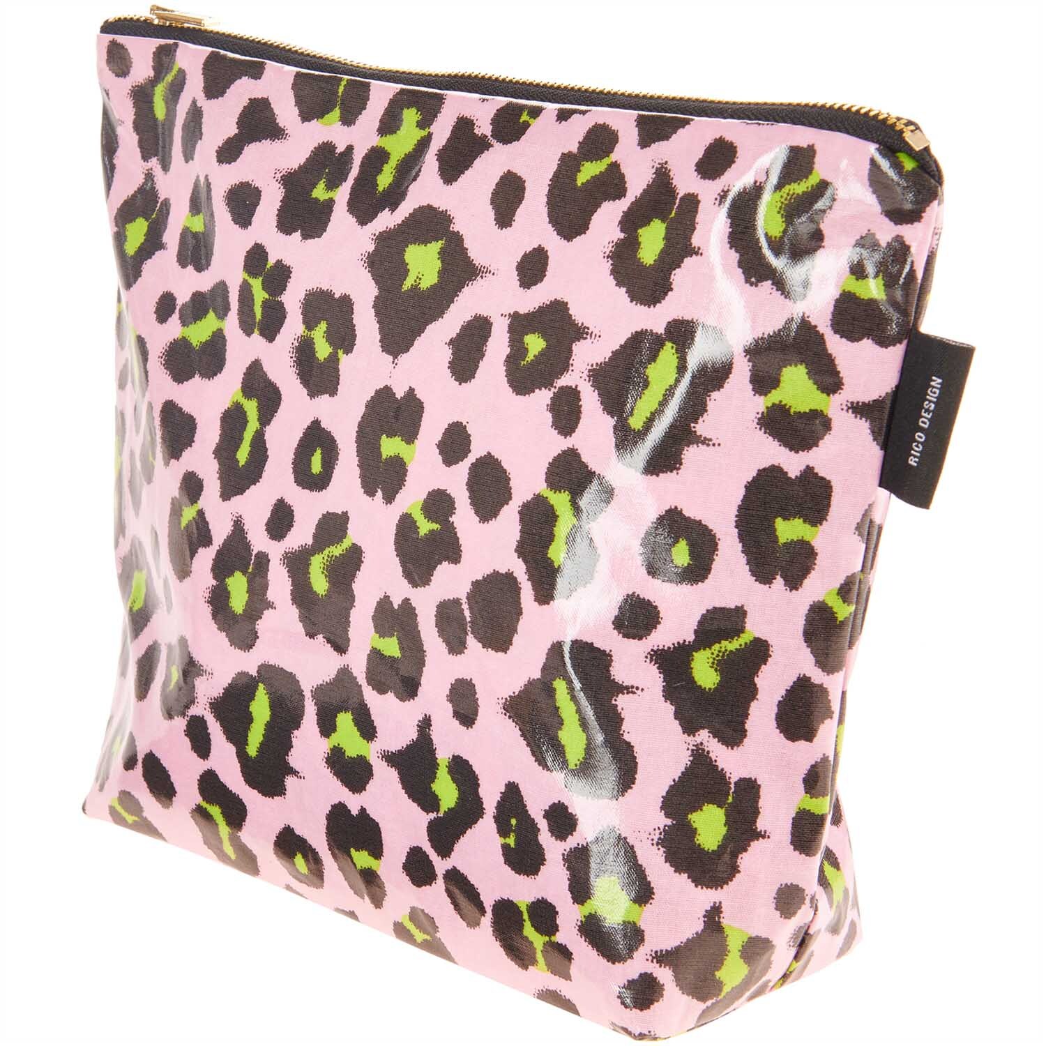 Kosmetiktasche Acid Leo rosa 28x21x9cm von Rico Design Kosmetiktasche Acid Leo mit auffälligem Leopardenmuster in Rosa und Grün, 28x21x9cm, von Rico Design.