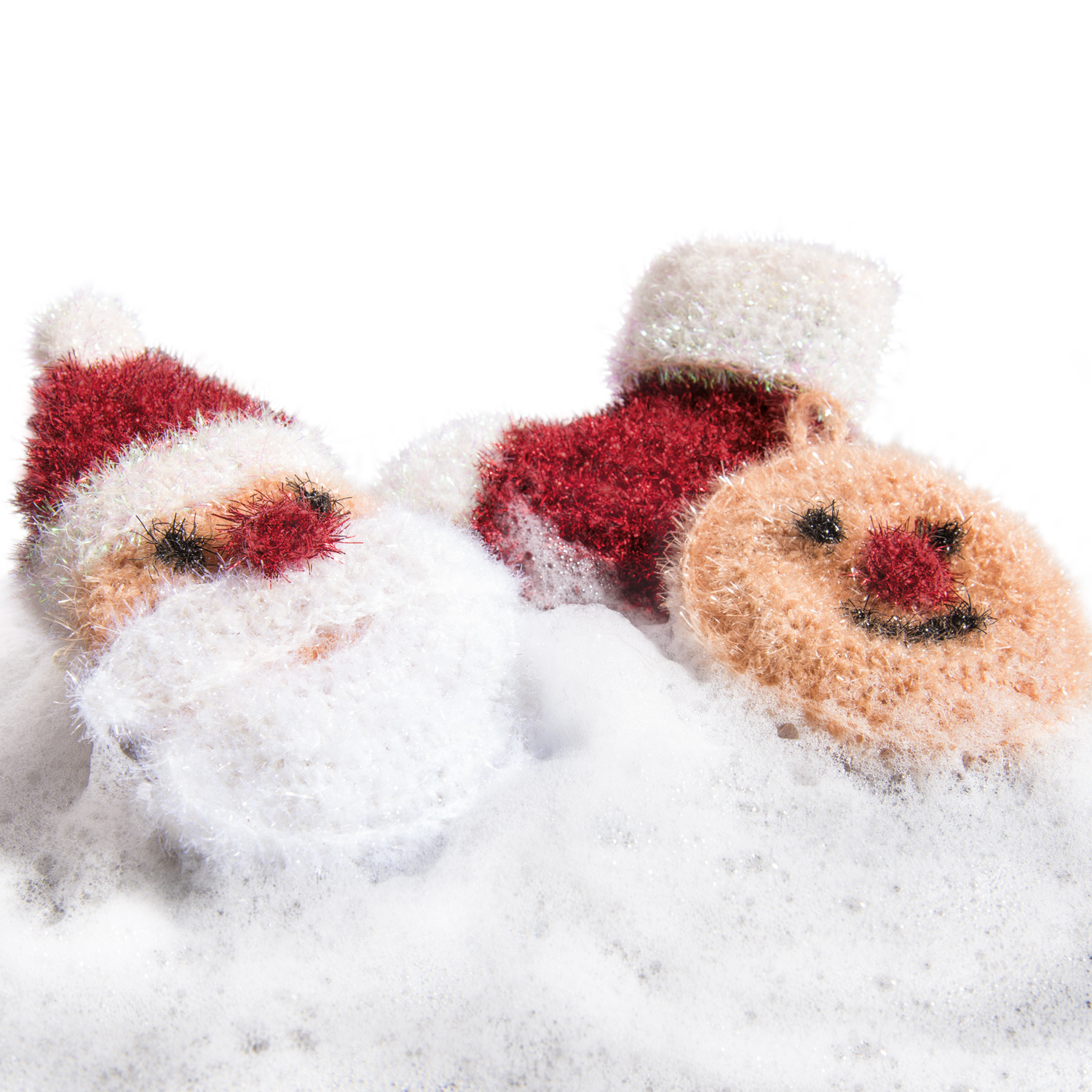 Häkelset Creative Bubble X-MAS von Rico Design zeigt weihnachtliche Figuren im Schnee, ideal für festliche Dekorationen.