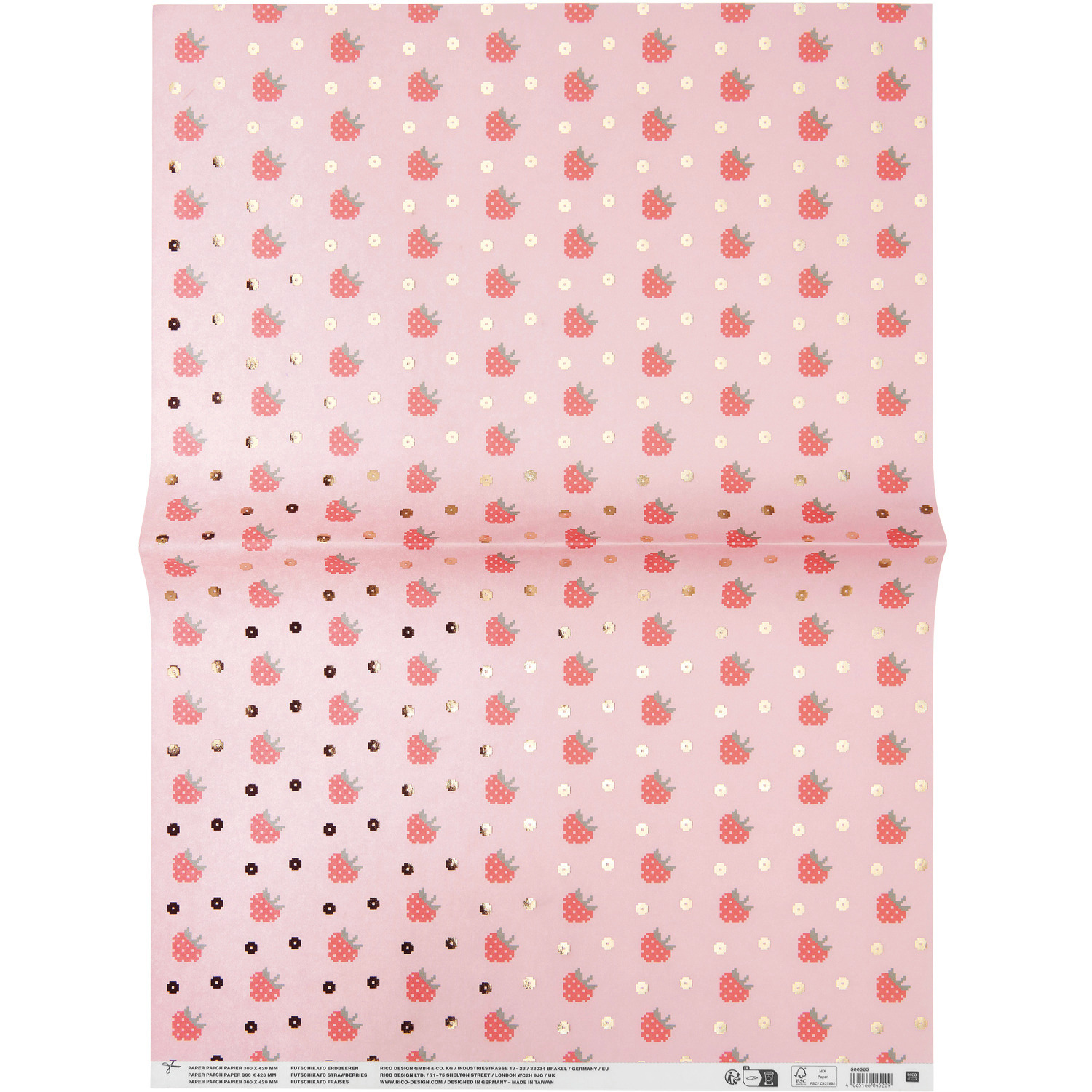 Paper Patch Papier Erdbeeren zeigt ein rosa Design mit Erdbeermuster, ideal für kreative Projekte. Größe: 30x42cm. Marke: Rico Design.
