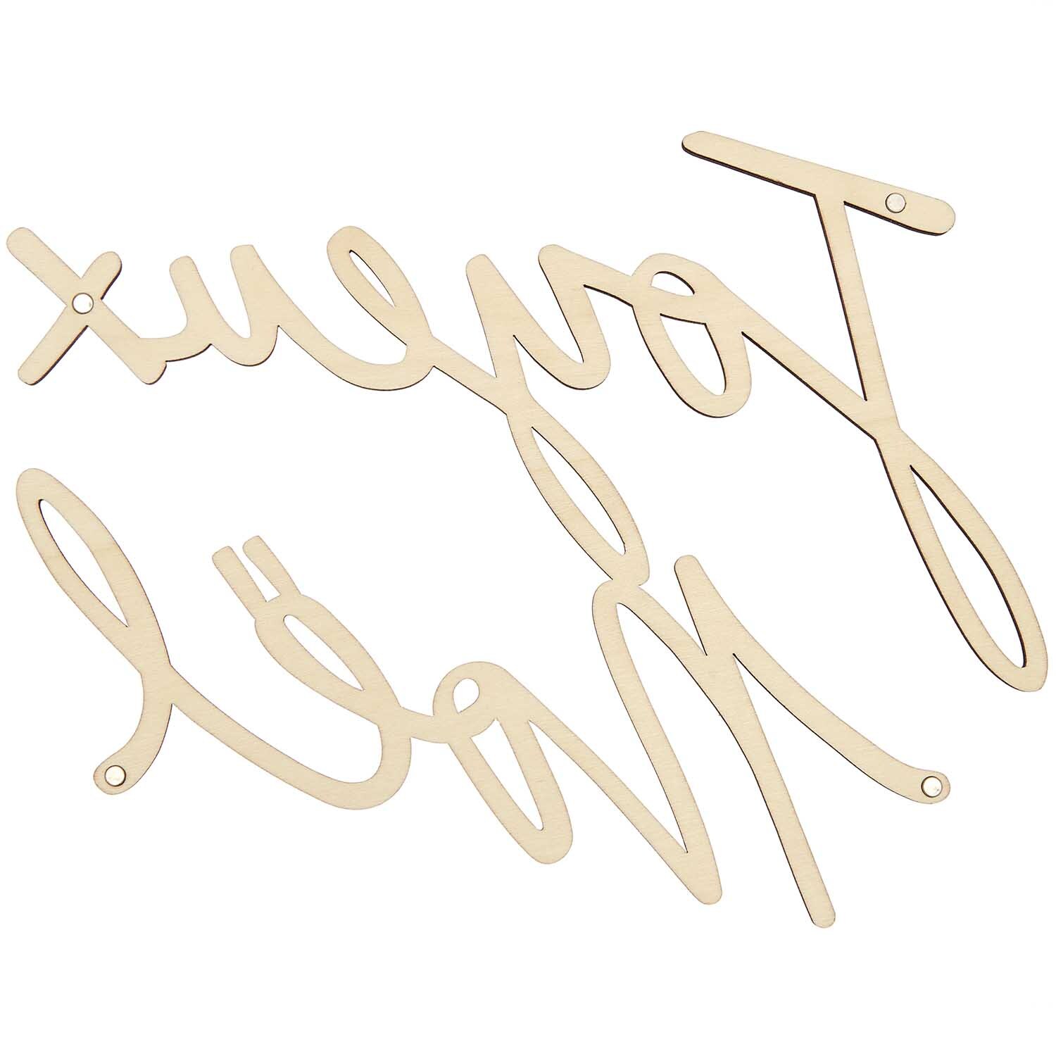 Holzschriftzug magnetisch "Joyeux Noël" 25,4x20,7cm von Rico Design Holzschriftzug "Joyeux Noël" in elegantem Design, magnetisch, von Rico Design, ideal für festliche Dekorationen.